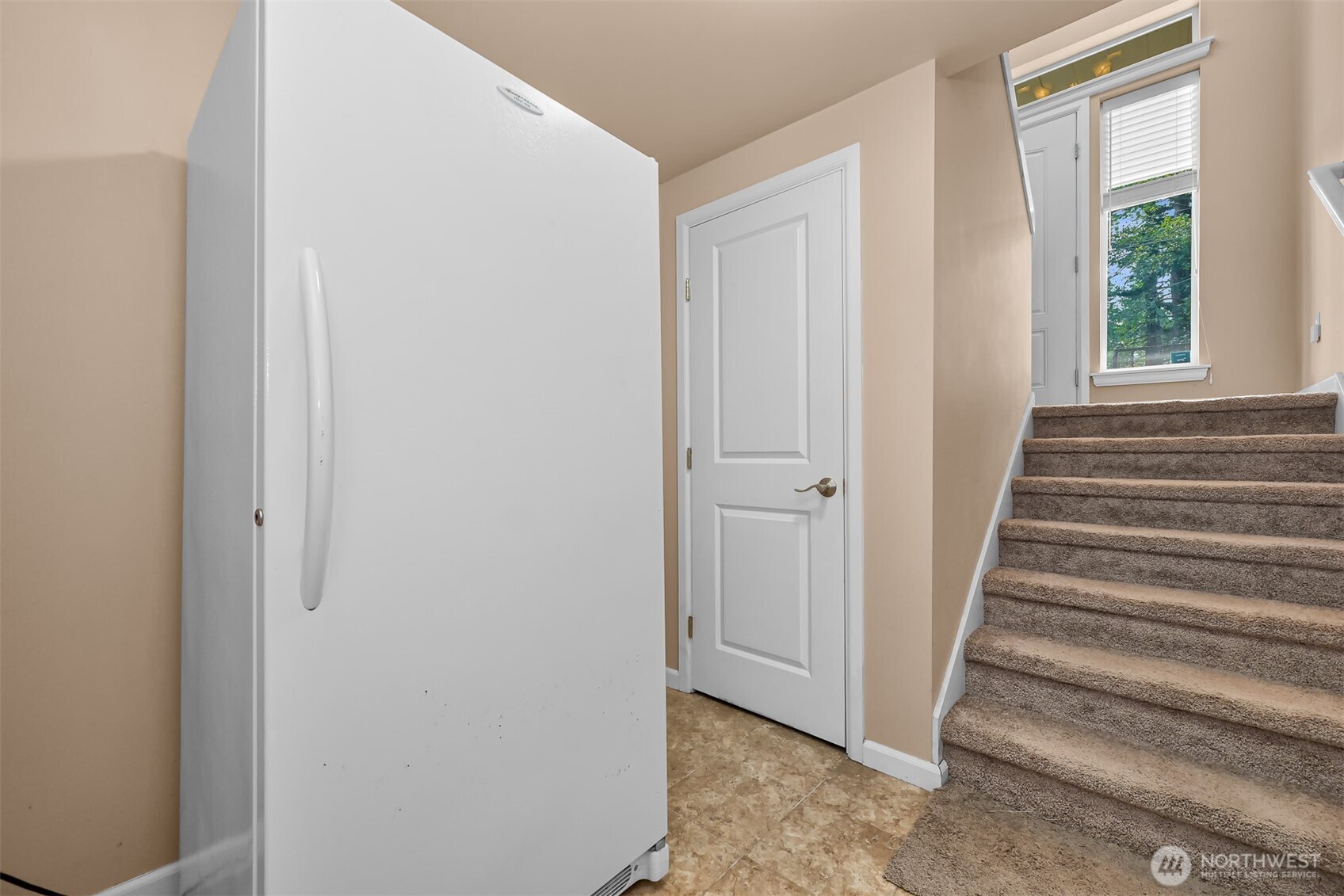 333 Lakeside Drive Property Photo 23