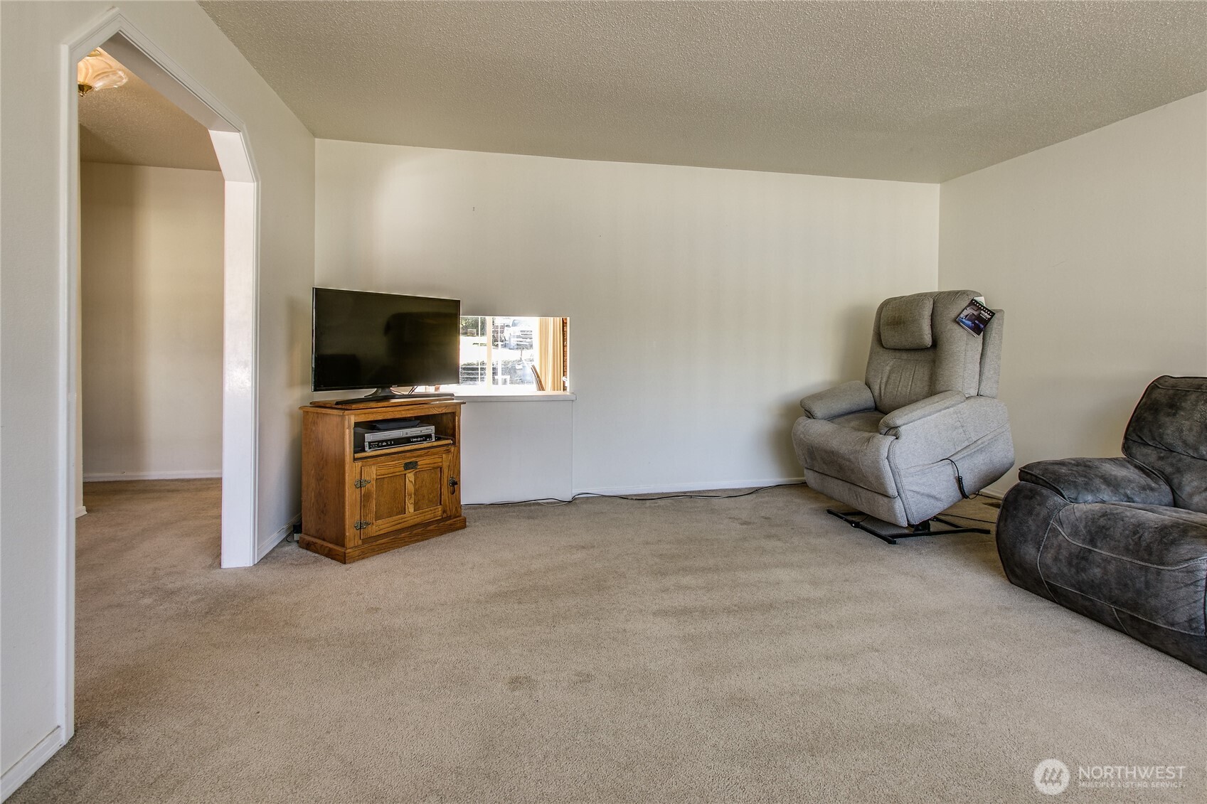 3039 Cherrywood Avenue Property Photo 2
