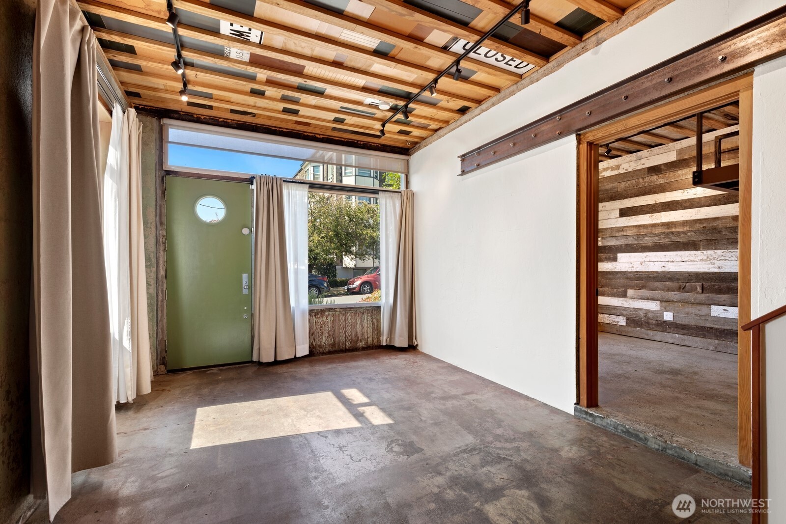 112 18th Avenue Property Photo 4