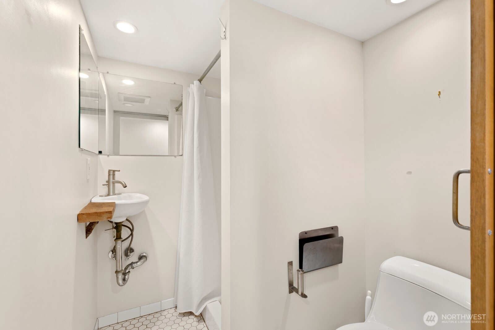 112 18th Avenue Property Photo 16