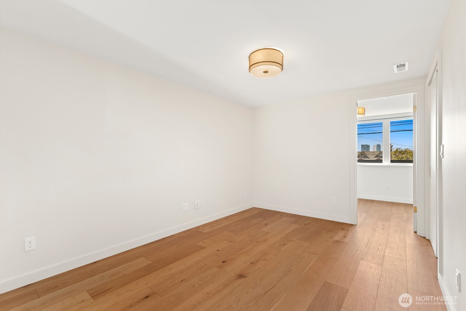 112 18th Avenue Property Photo 17