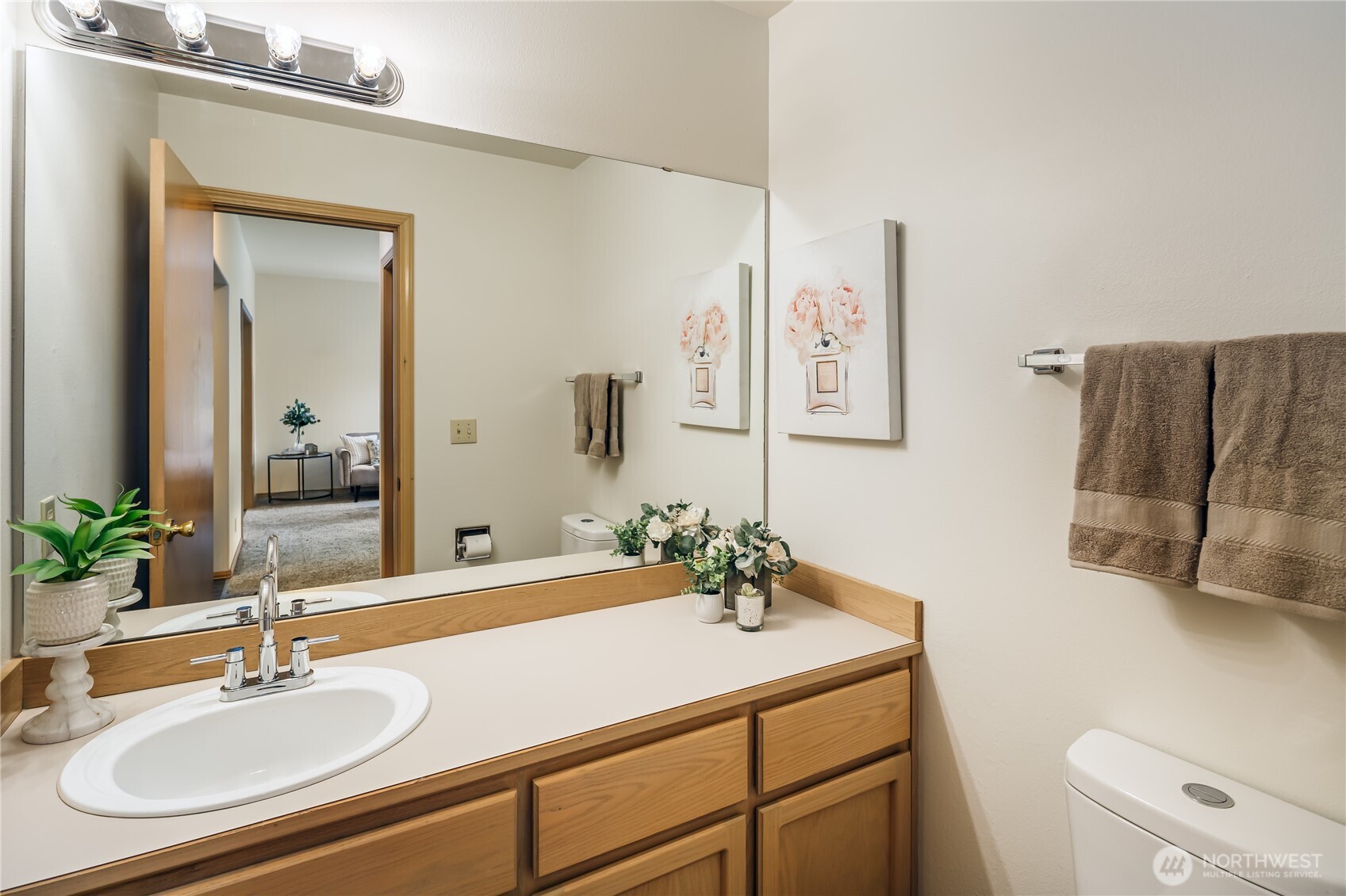 6811 Shady Grove Place Property Photo 15