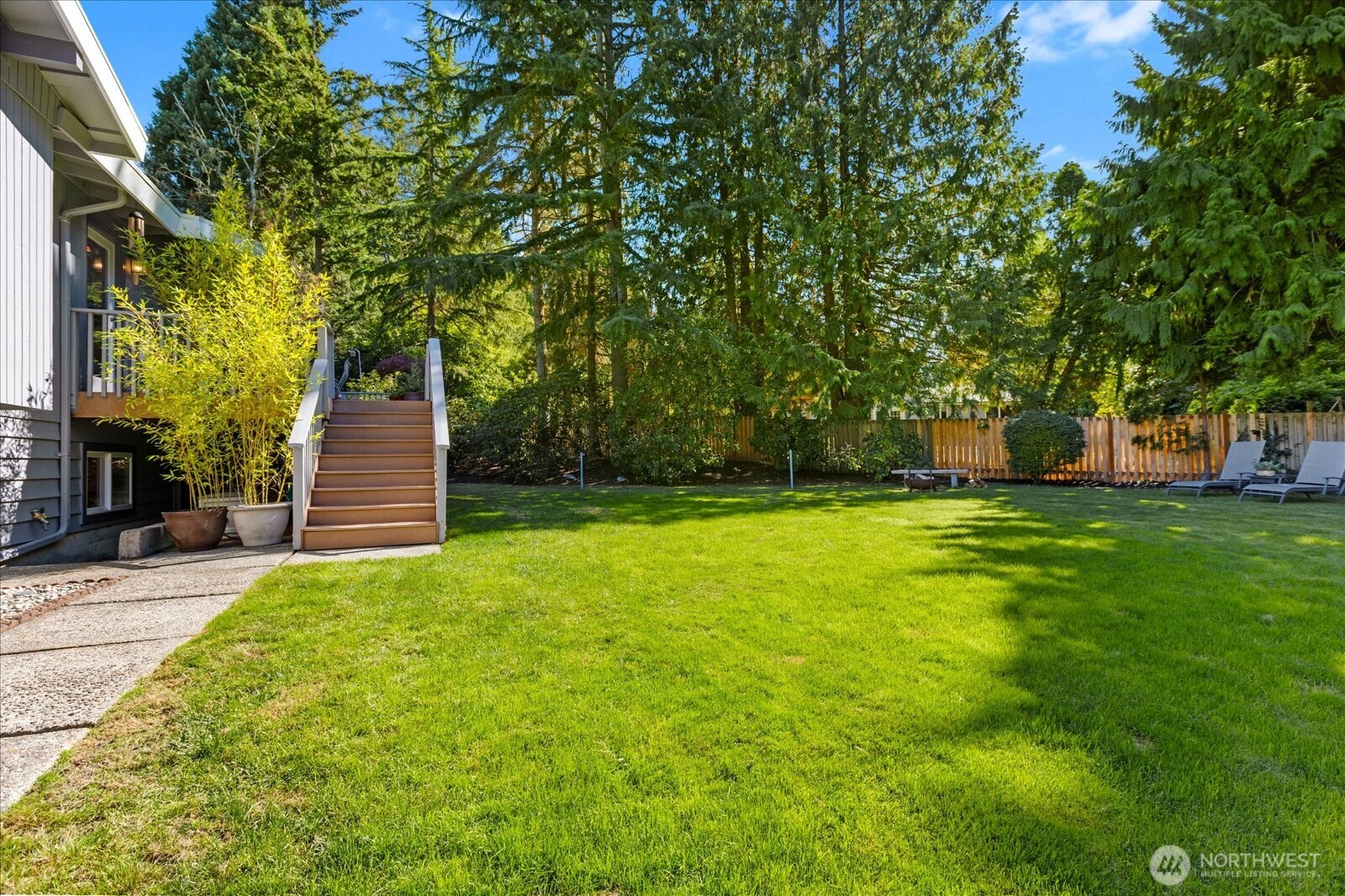 8614 193rd Place Property Photo 4