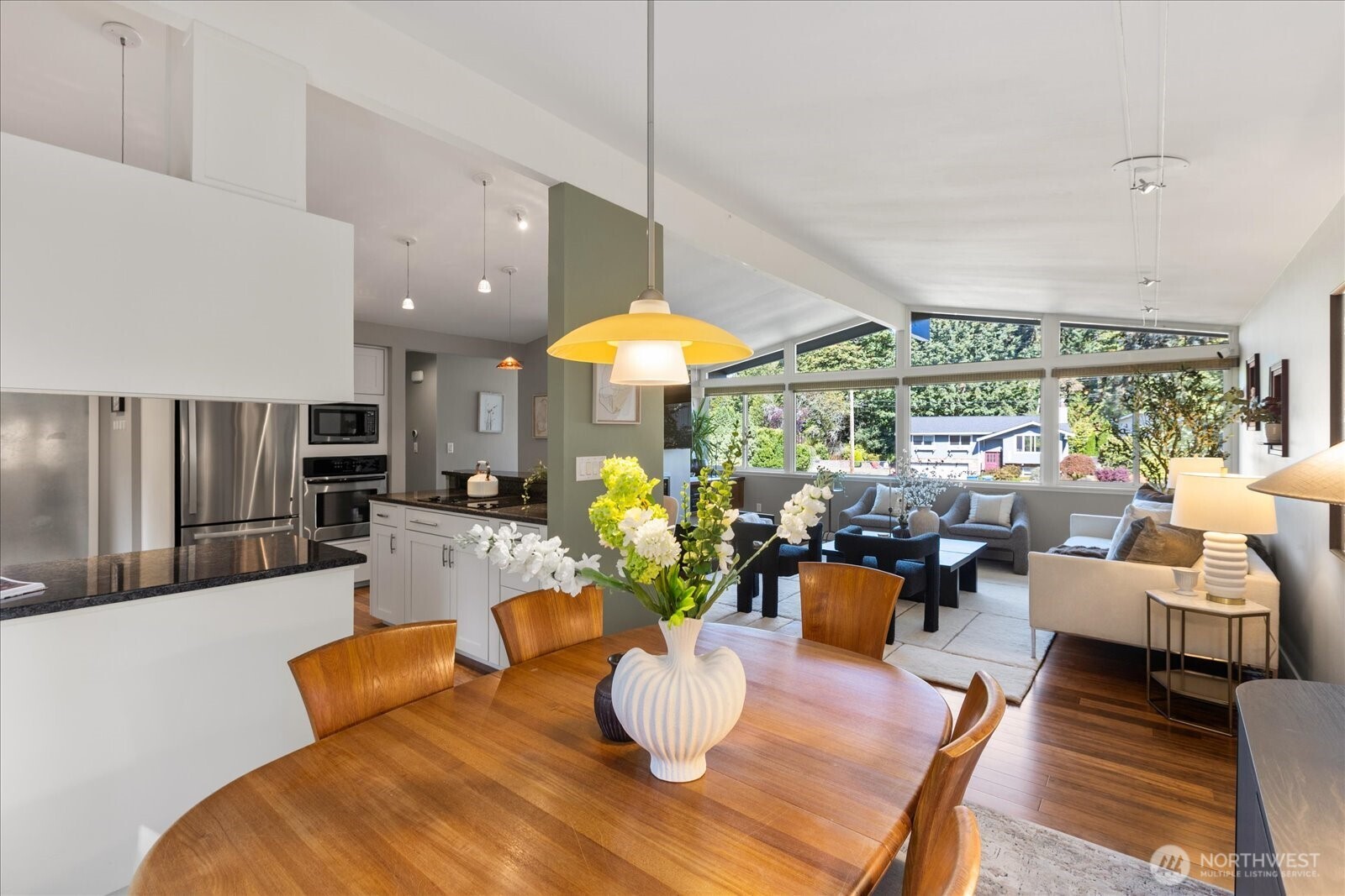 8614 193rd Place Property Photo 15