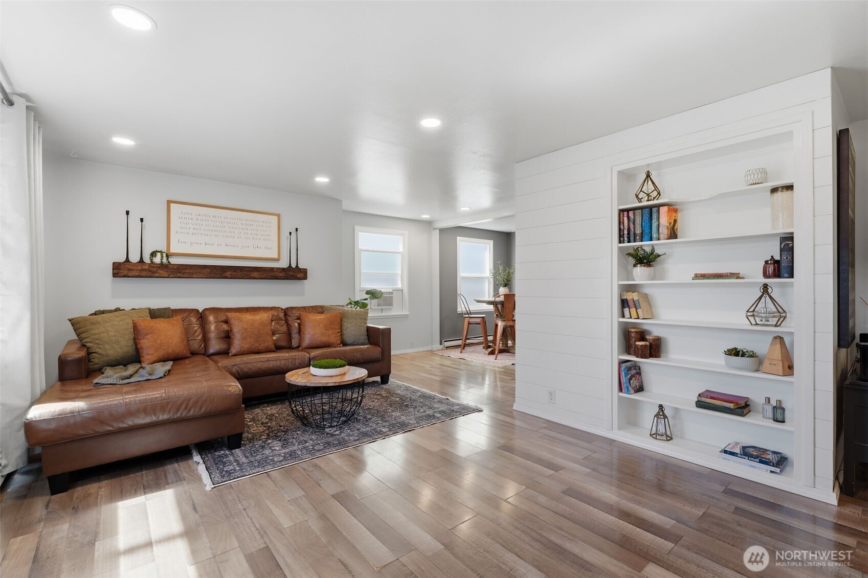 1816 Highland Drive Property Photo 4