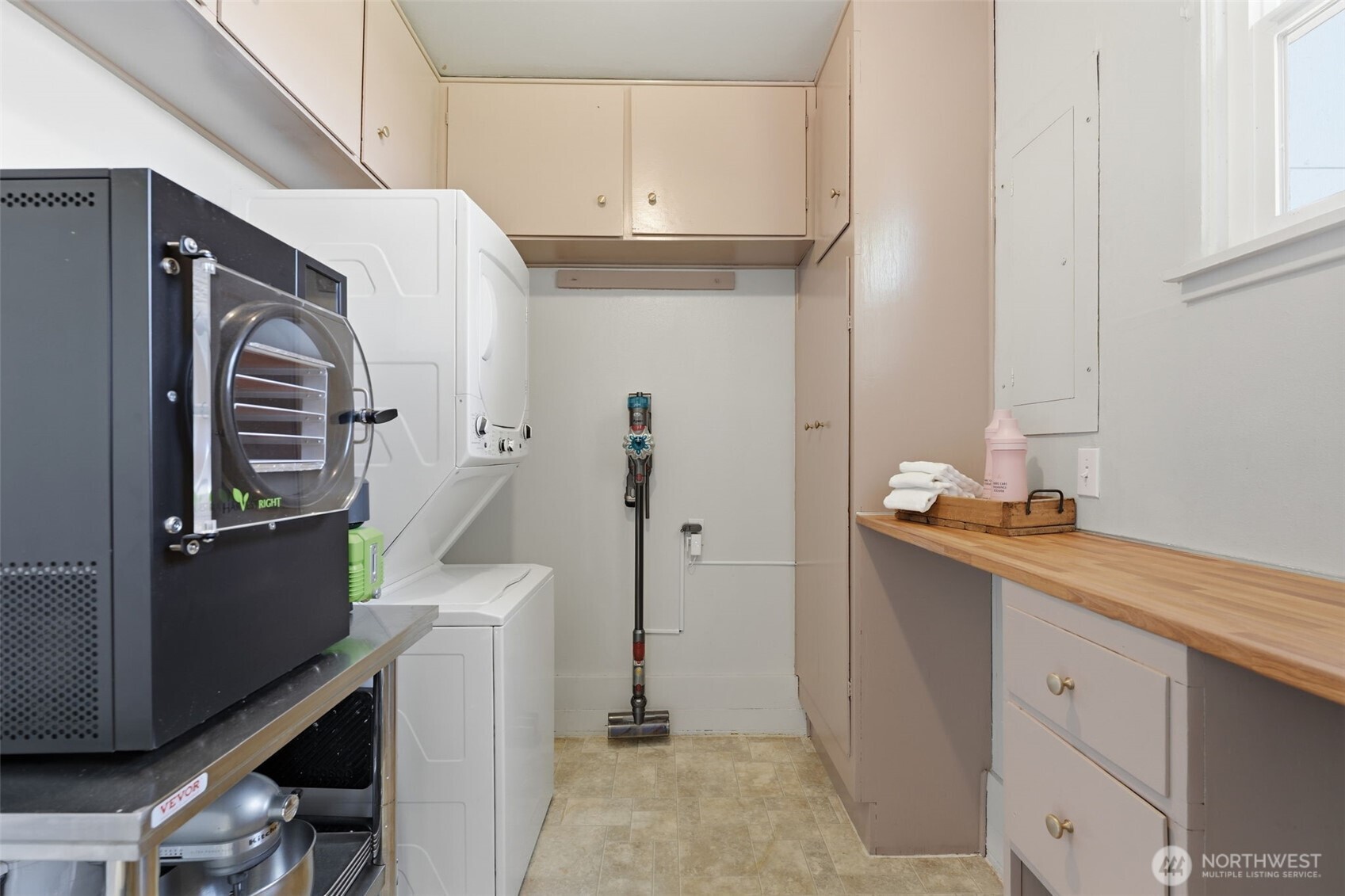 1816 Highland Drive Property Photo 16