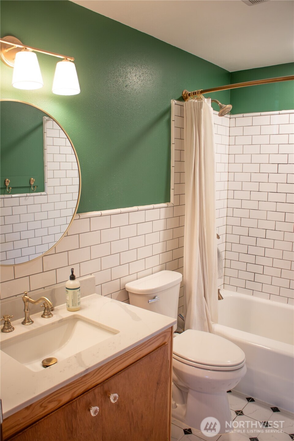 650 Jefferson Avenue Property Photo 11