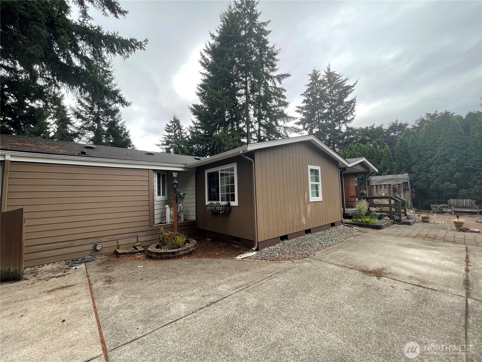 8305 188th Street Ct Property Photo 4