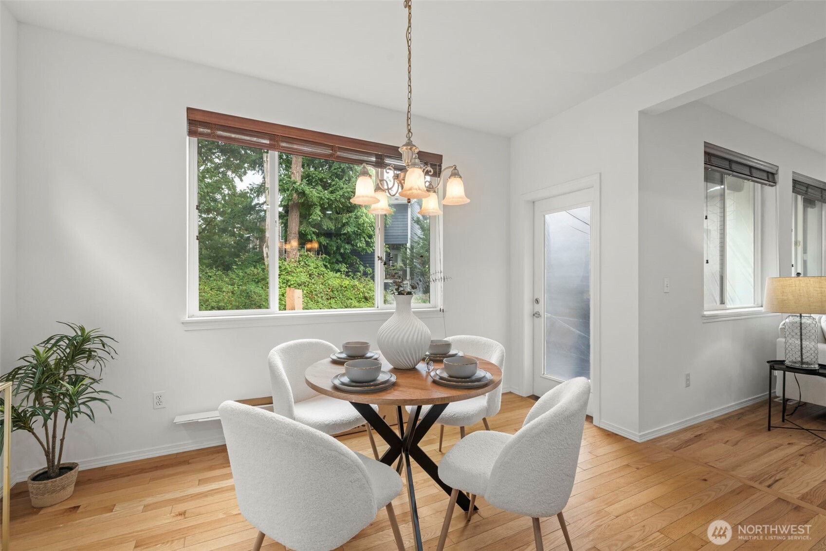 907 141st Place Property Photo 12