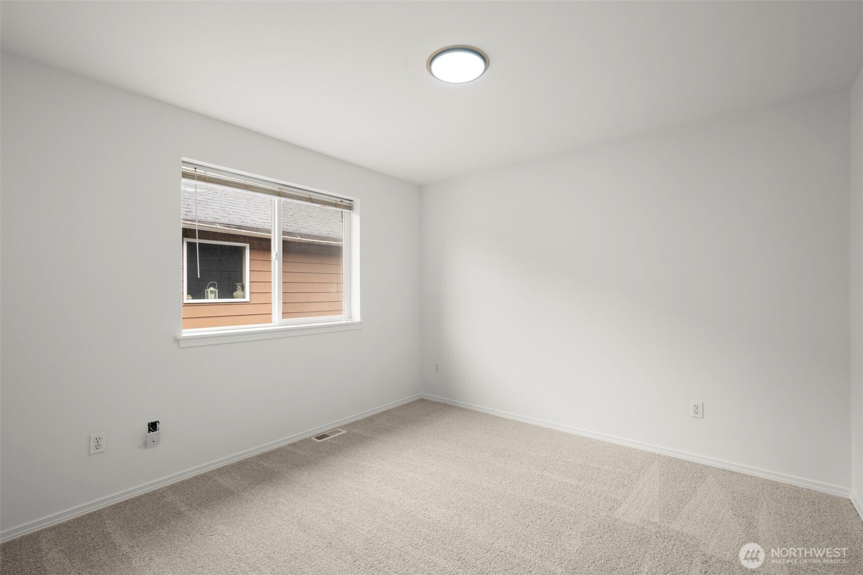 907 141st Place Property Photo 29