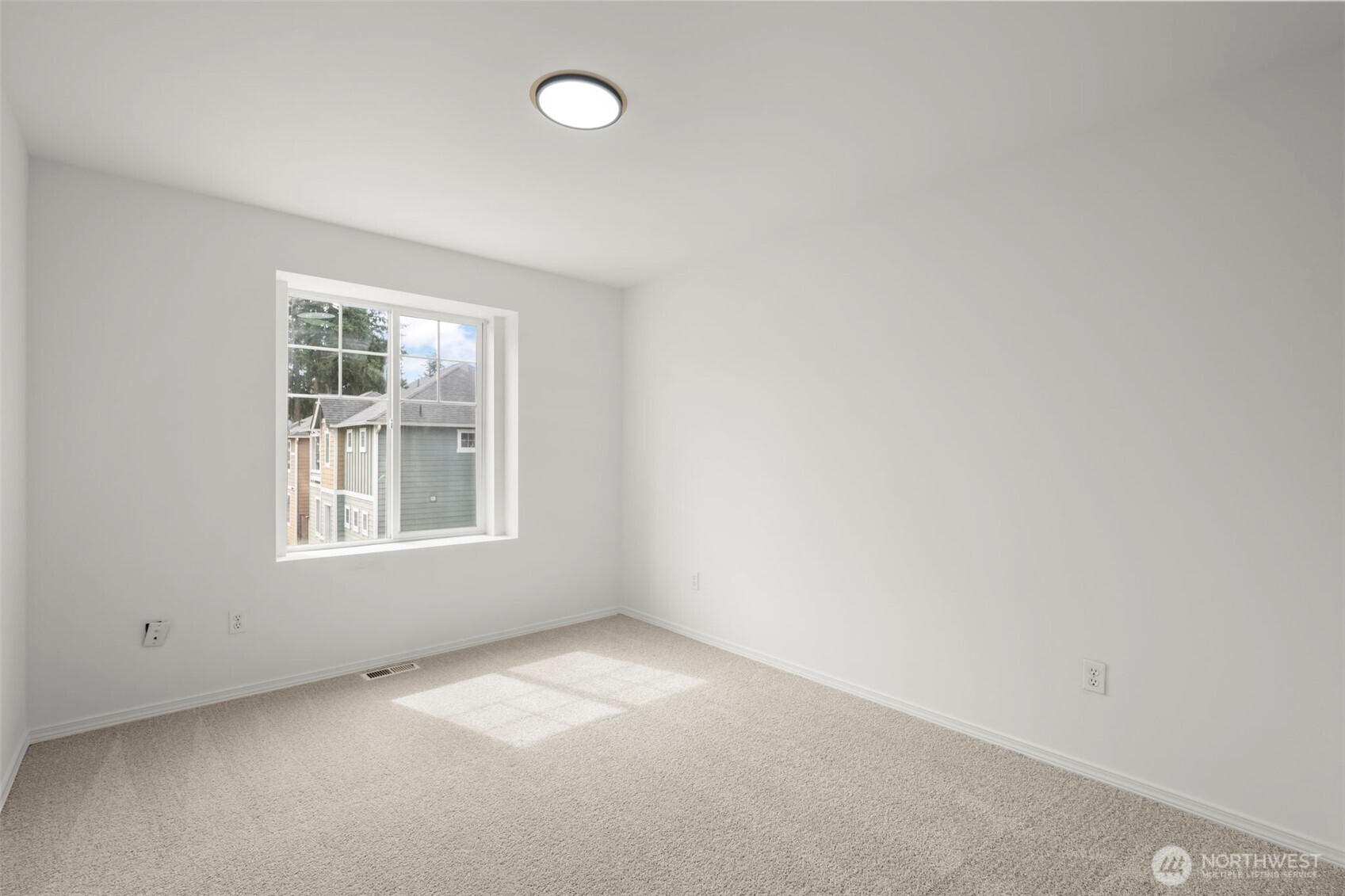 907 141st Place Property Photo 31