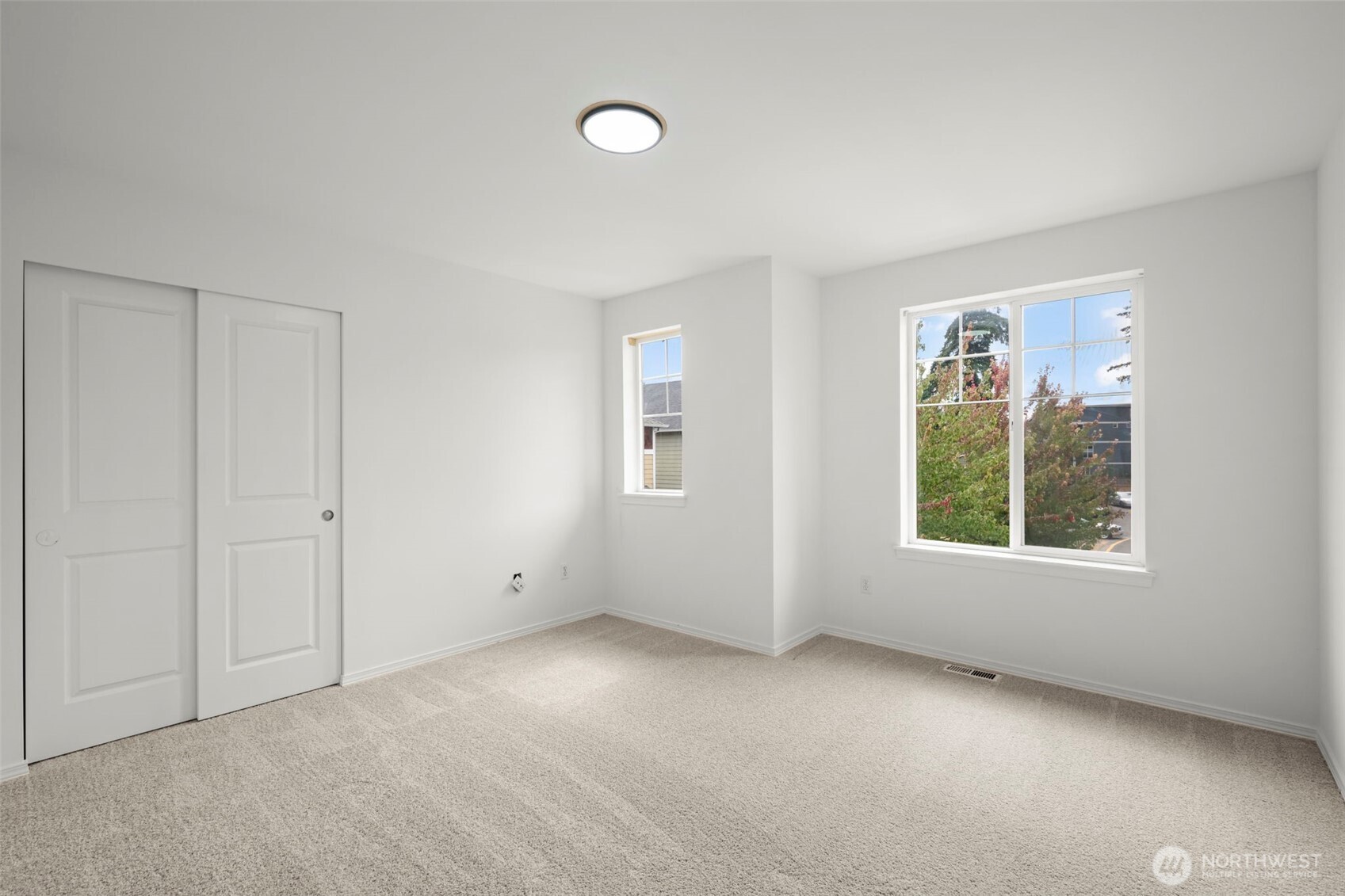 907 141st Place Property Photo 32