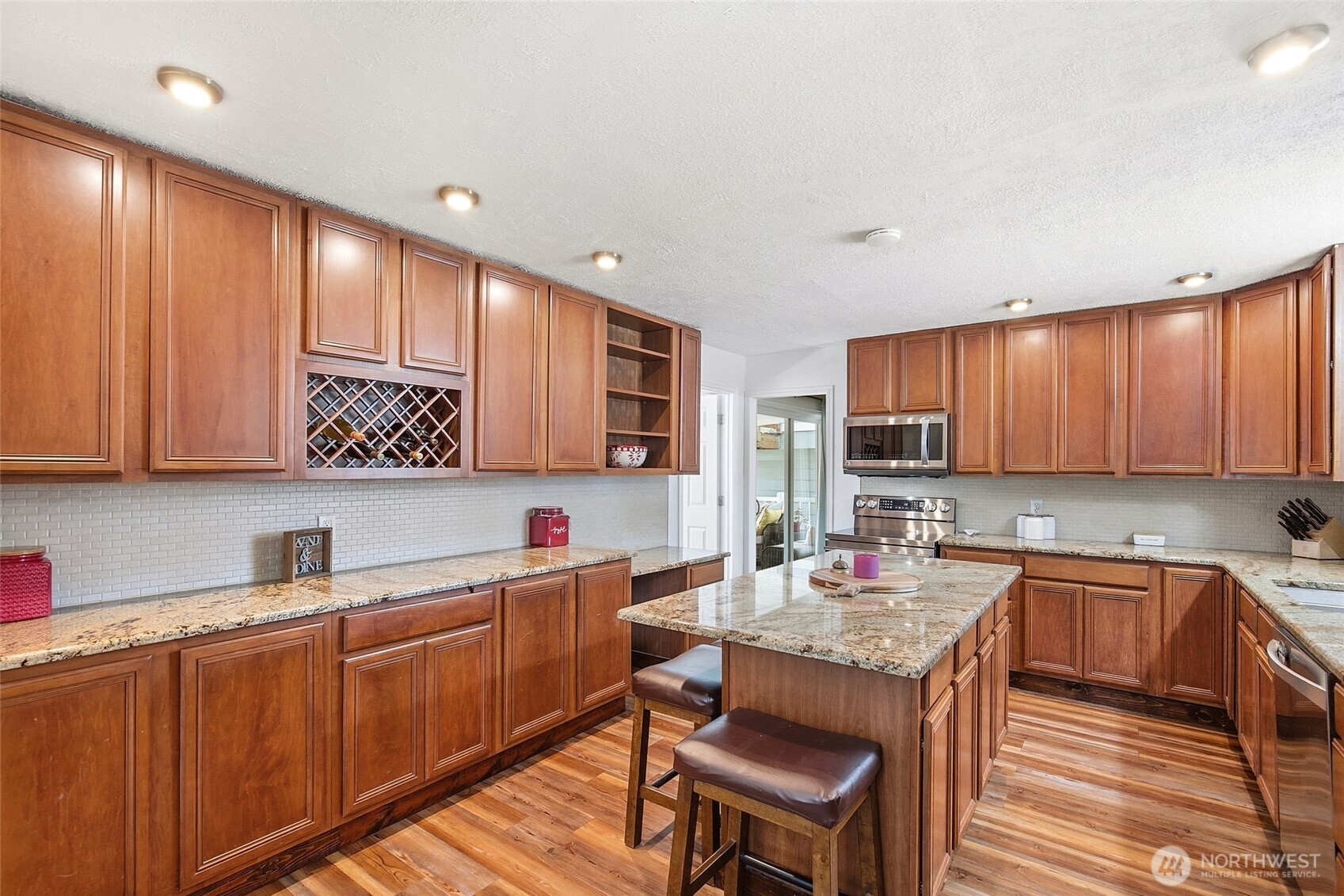 381 N Cascade Street Property Photo 12