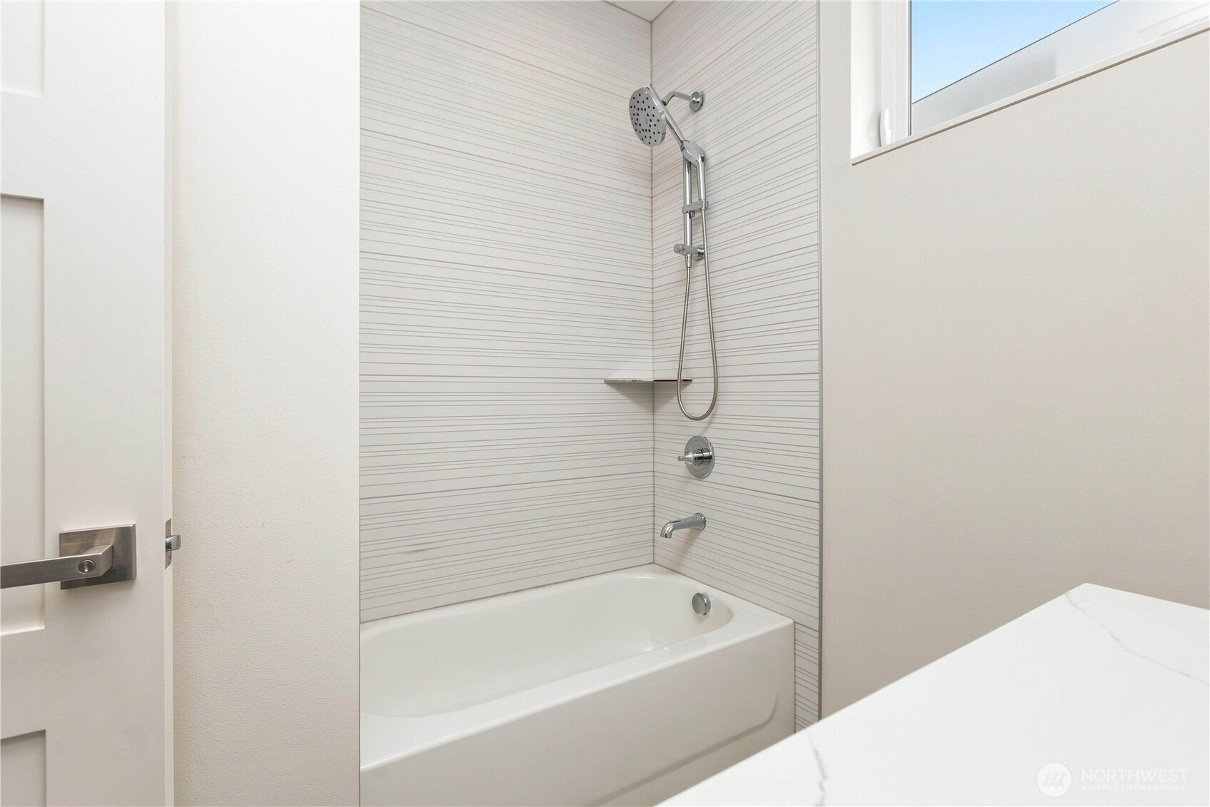 2334 Franklin Avenue E Property Photo 18