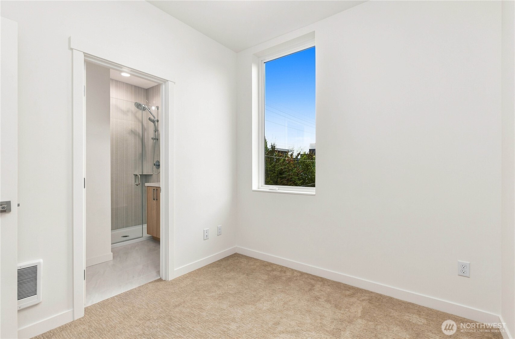 2334 Franklin Avenue E Property Photo 25