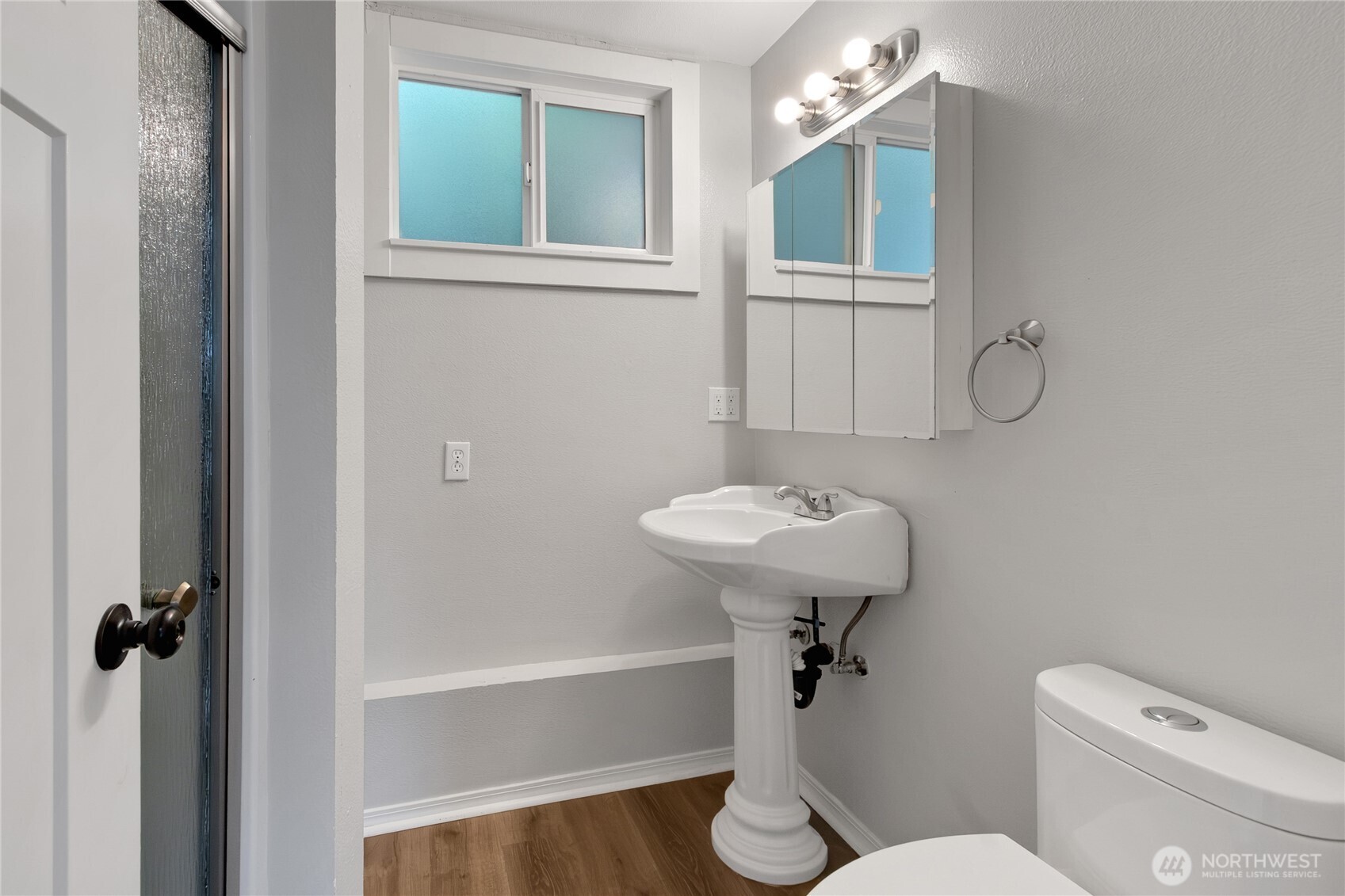 3416 Waller Road Property Photo 6