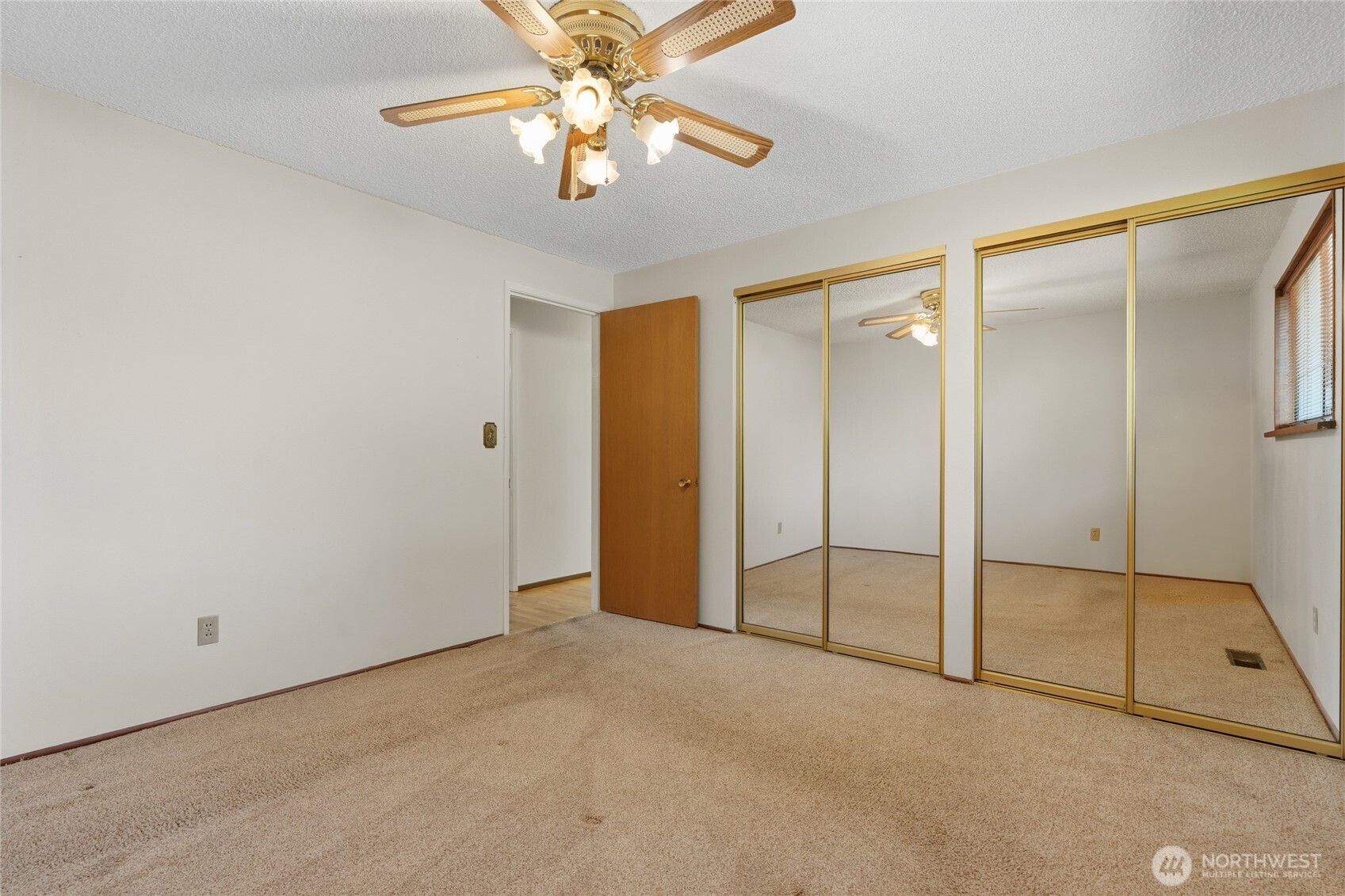 1524 N James St Property Photo 8