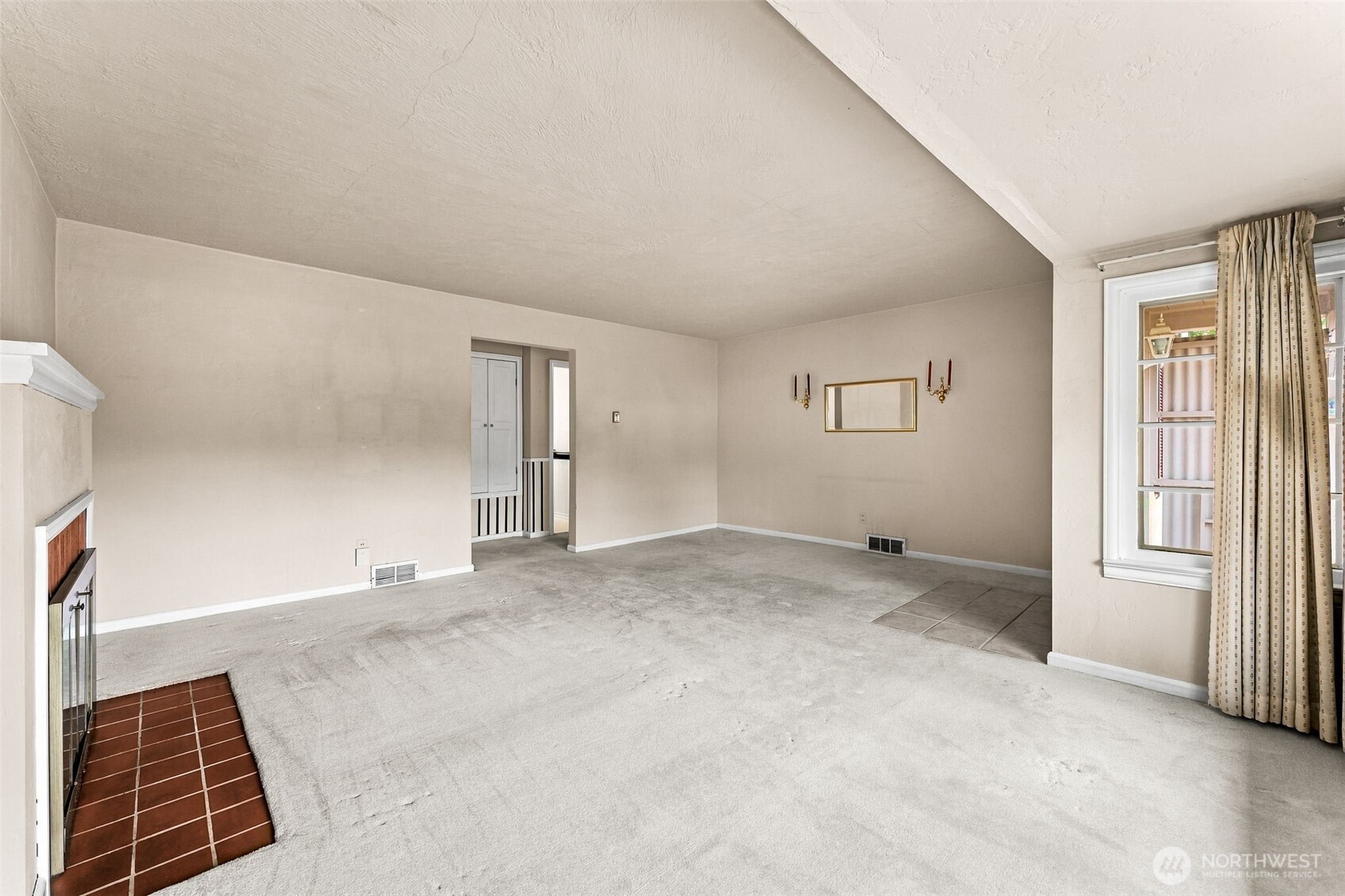 10454 2nd Avenue Property Photo 5