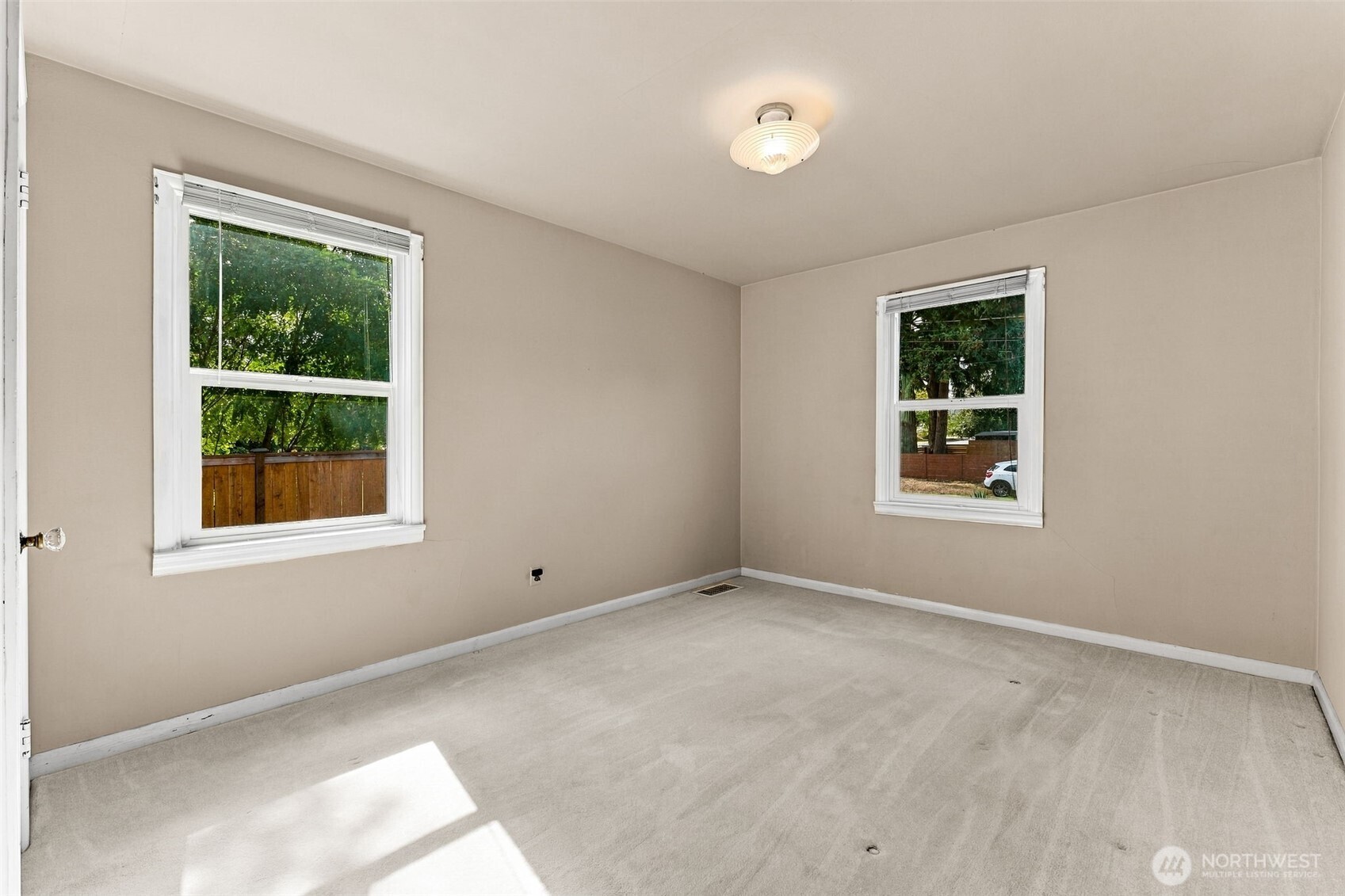 10454 2nd Avenue Property Photo 15