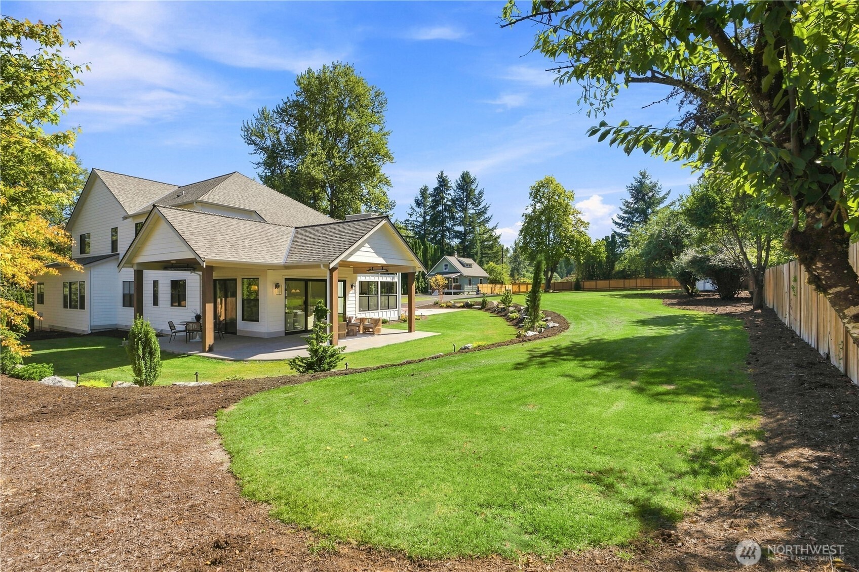17218 & 17220 Ne Woodinville Duvall Road Property Photo 37
