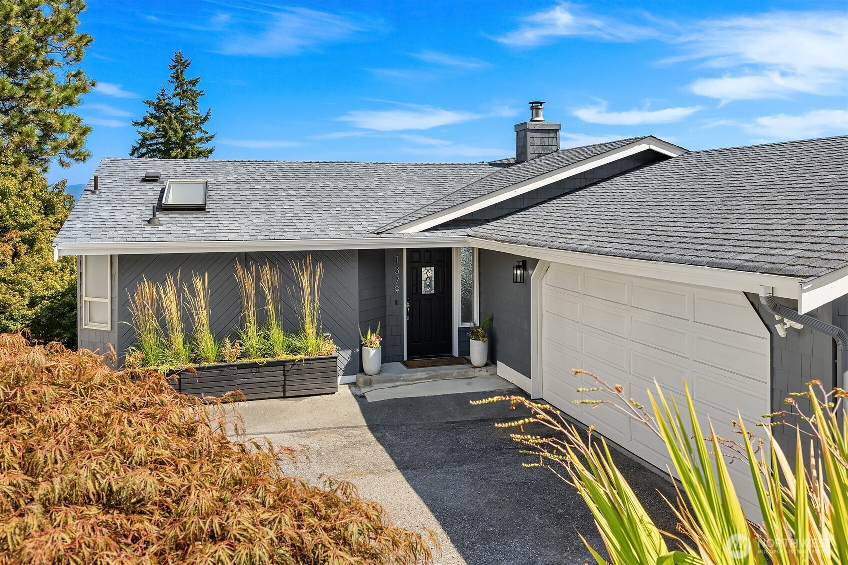 1379 Se Camano Drive Property Photo 1