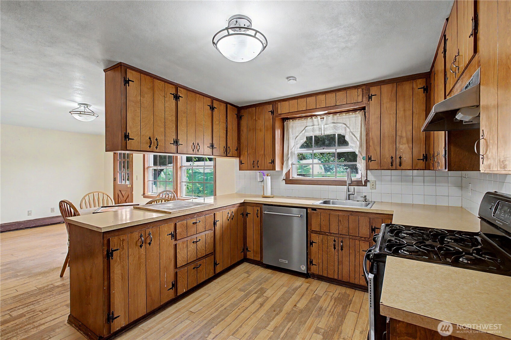 11632 Crockett Street Property Photo 7