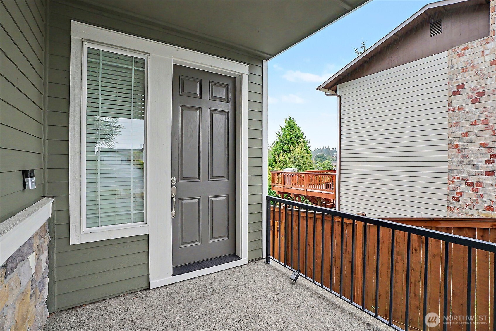 27432 12th Place Property Photo 4