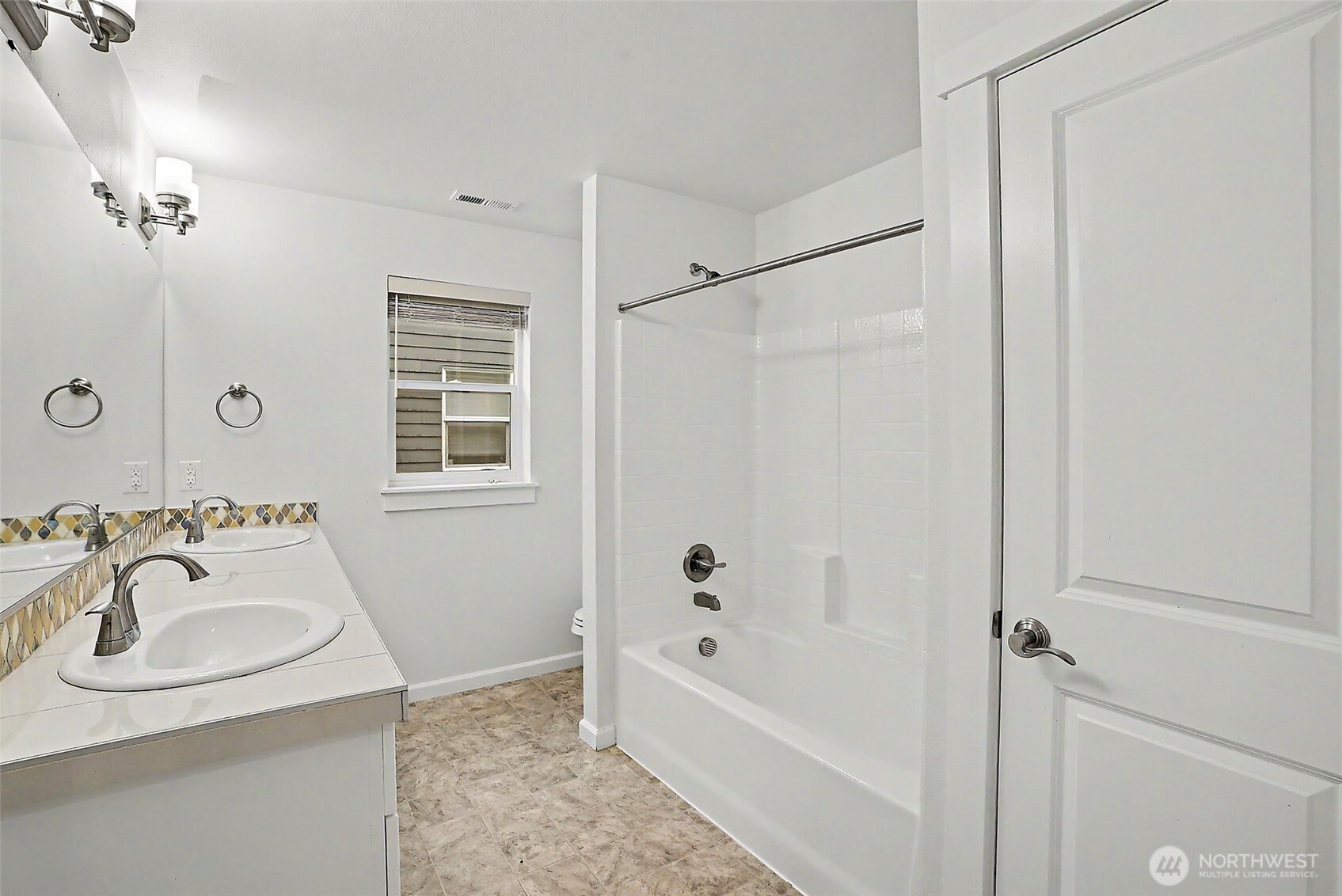27432 12th Place Property Photo 27