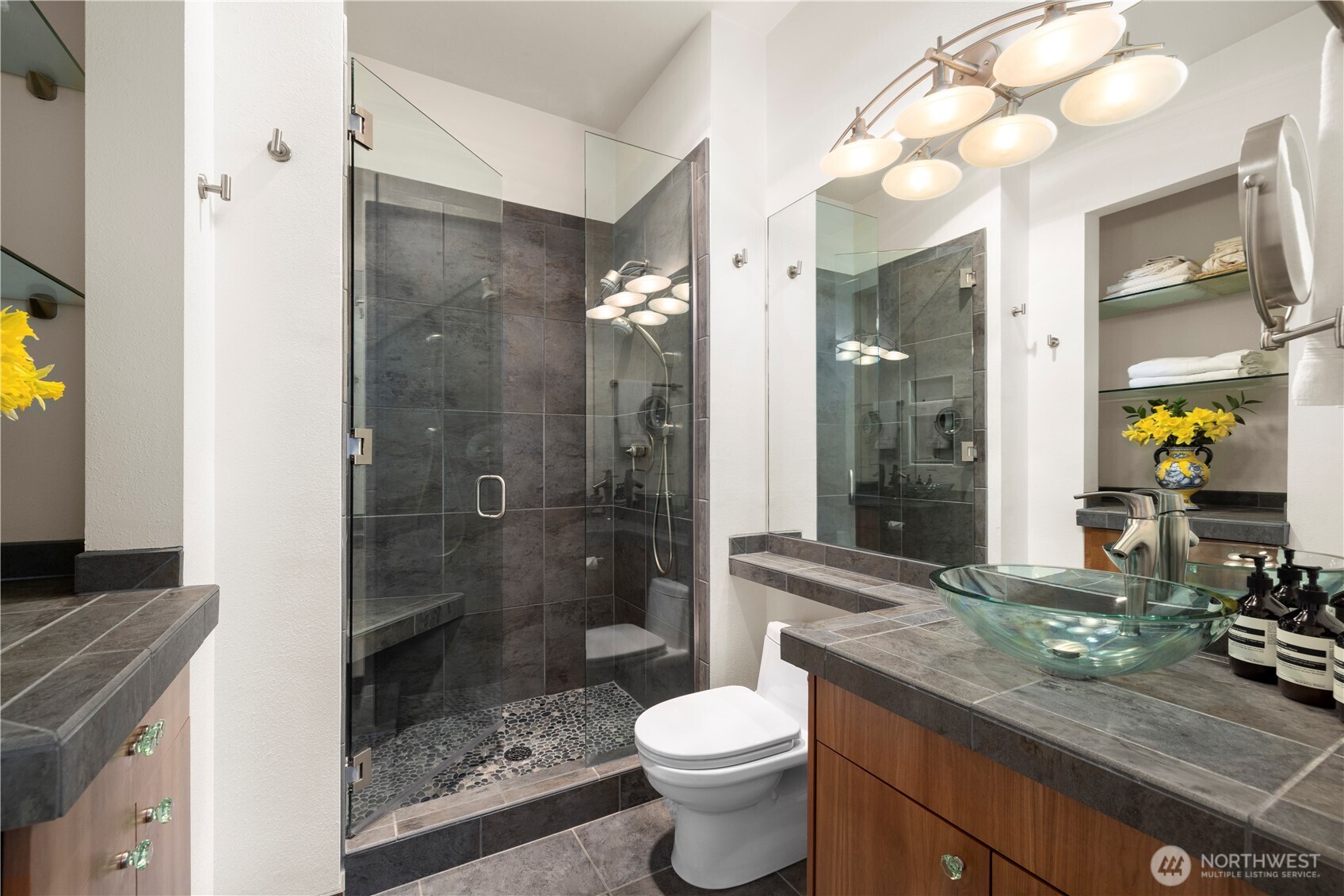 303 E Pike Street 503 Property Photo 28