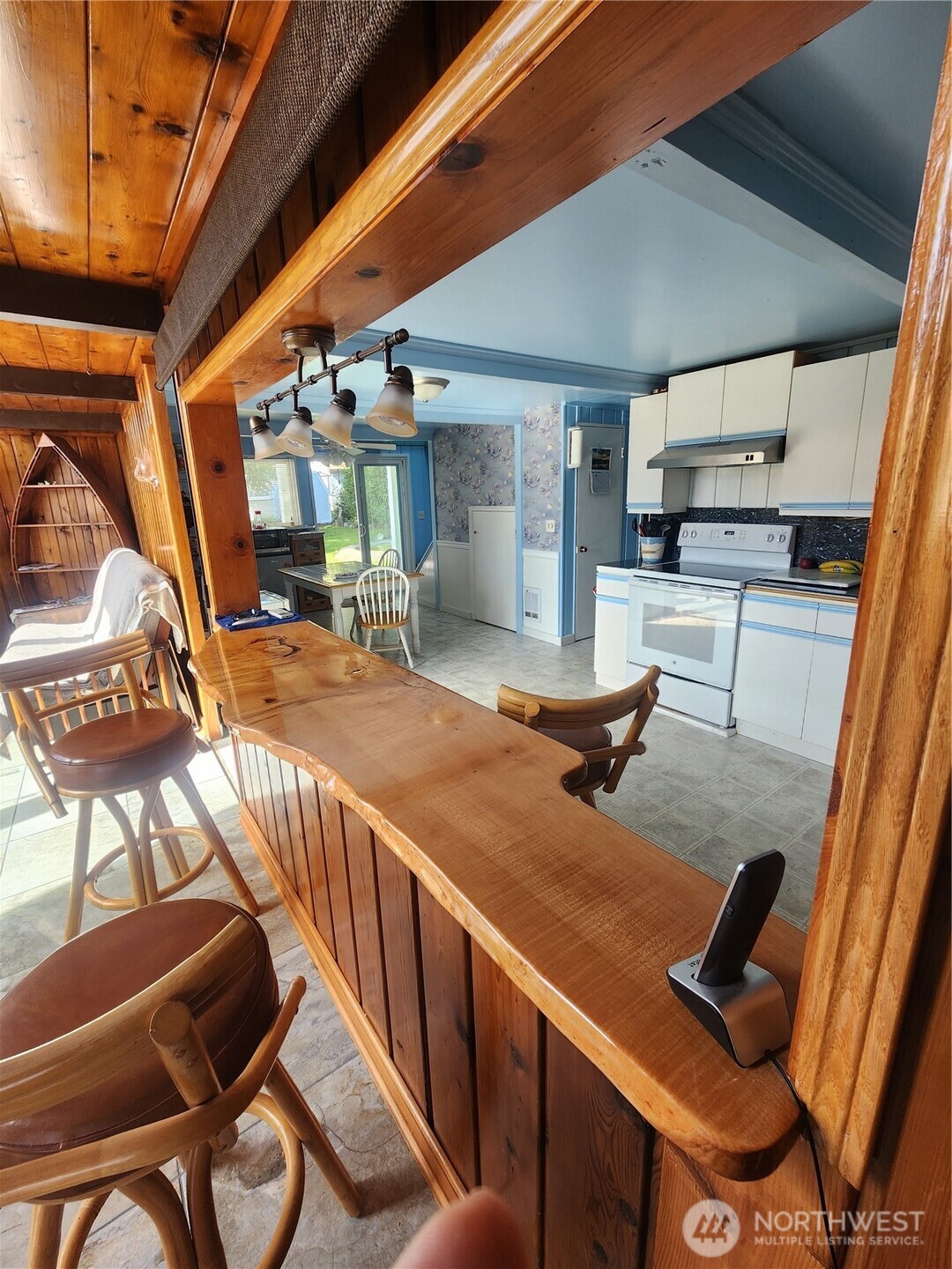 8415 Donald Way Property Photo 10