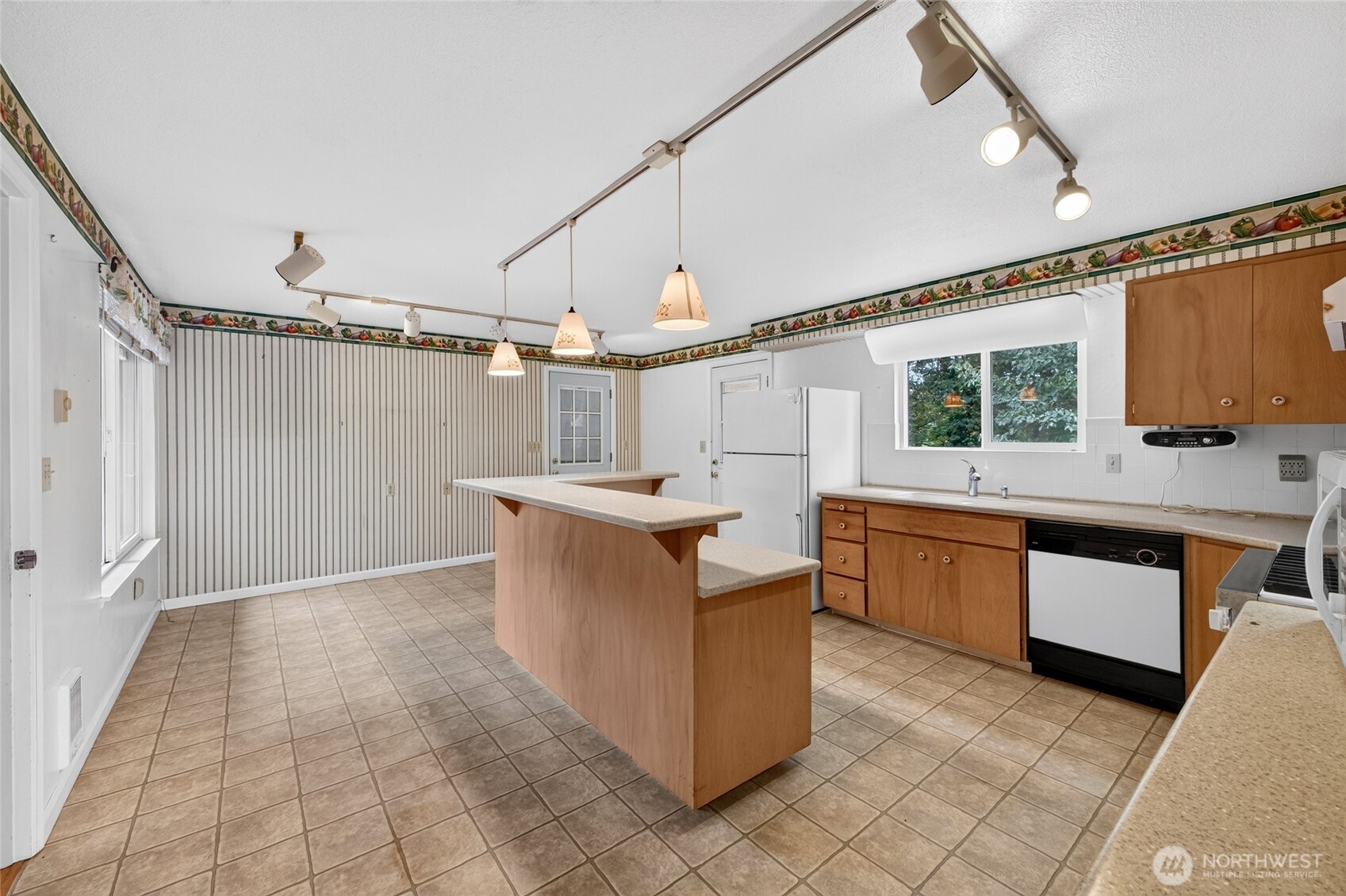 9309 Peacock Hill Avenue Property Photo 11