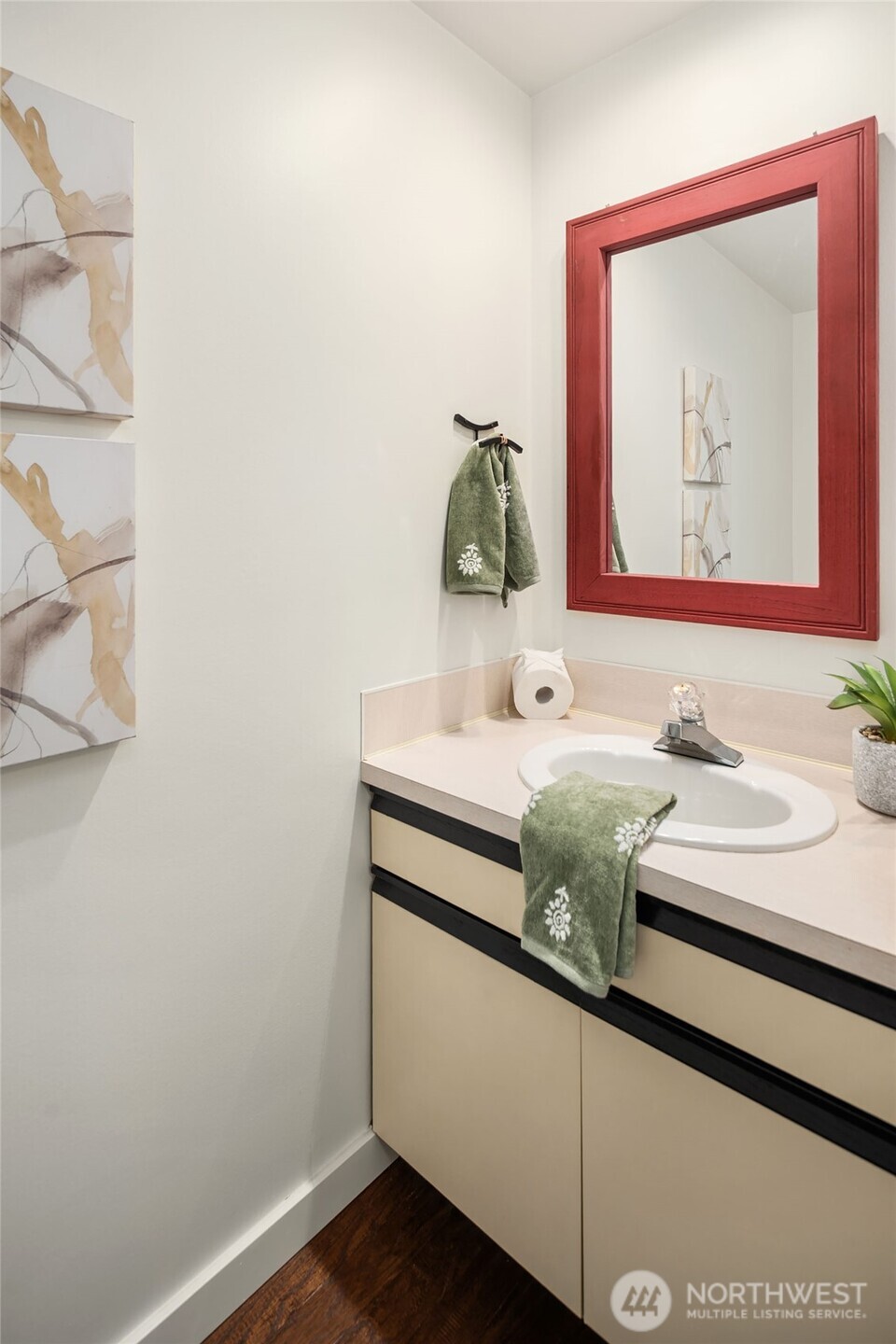 611 Bell Street 1 Property Photo 27