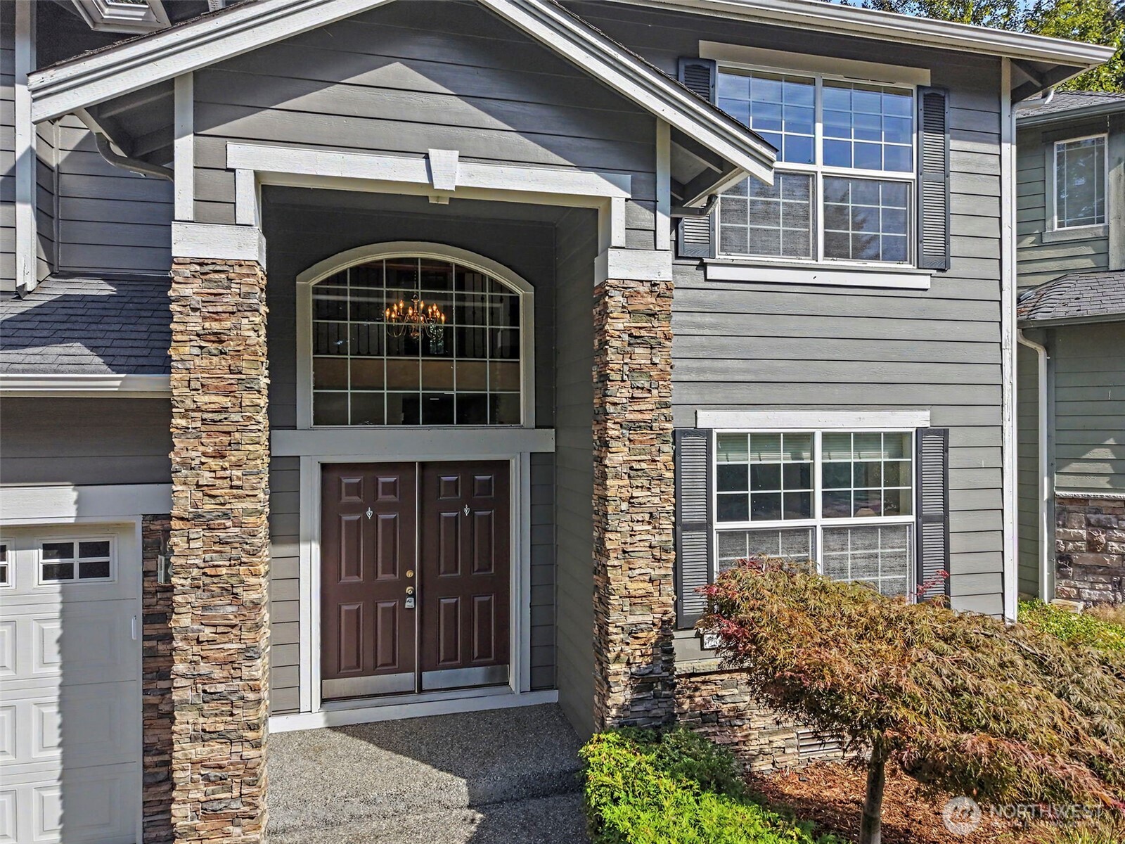 4011 160th Place Property Photo 1