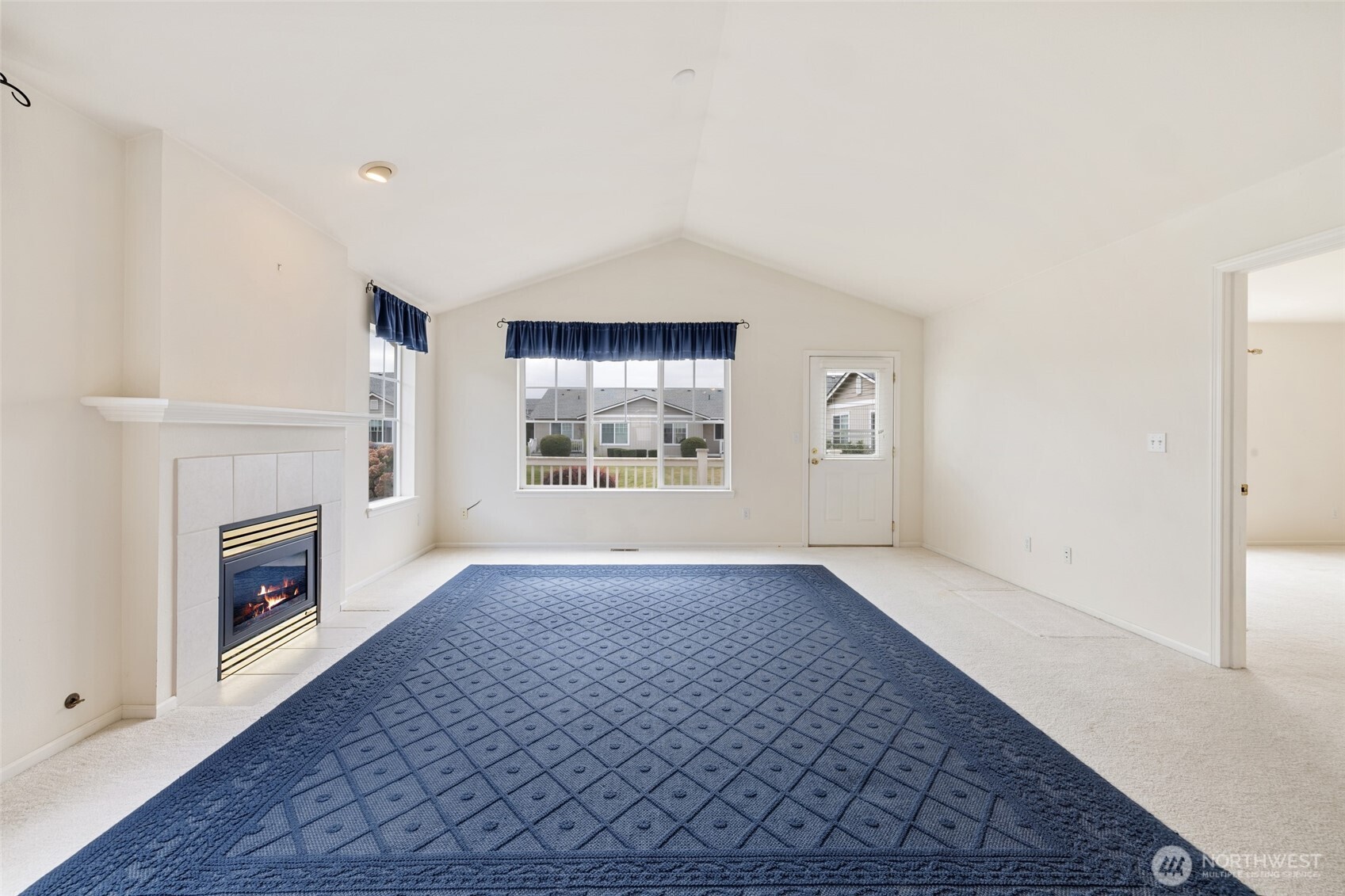 1138 Lopez Ln Property Photo 7