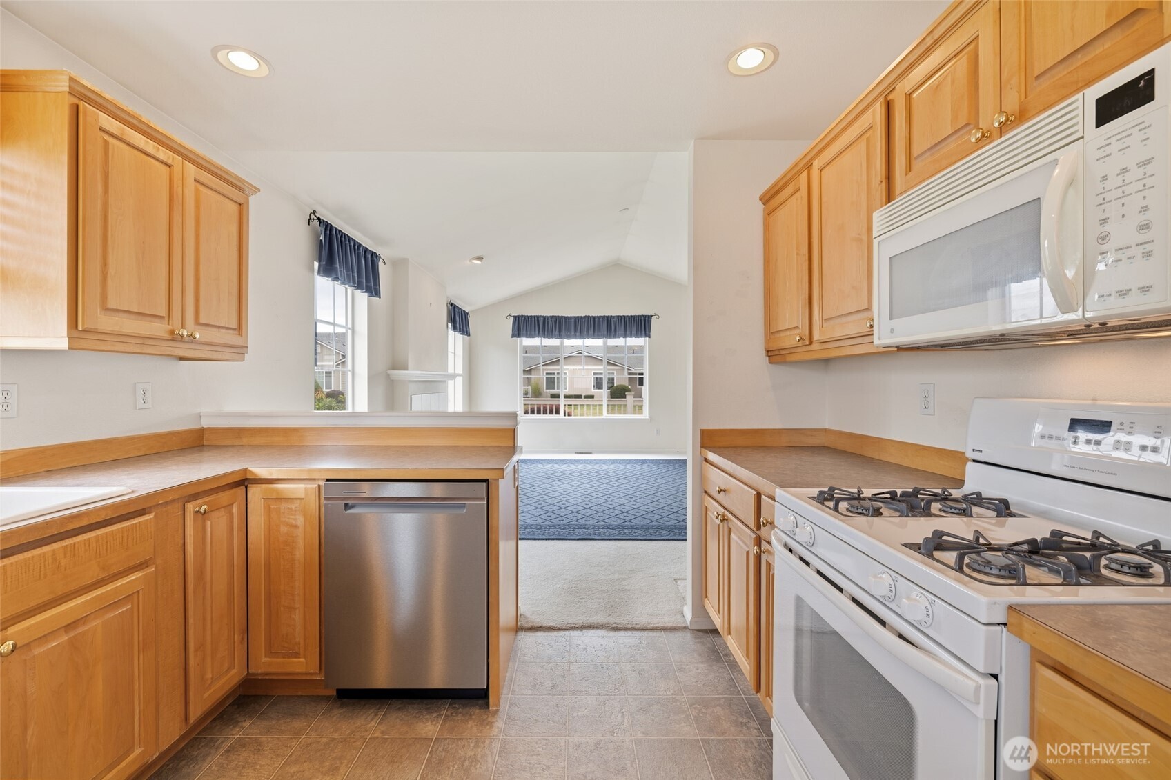 1138 Lopez Ln Property Photo 11