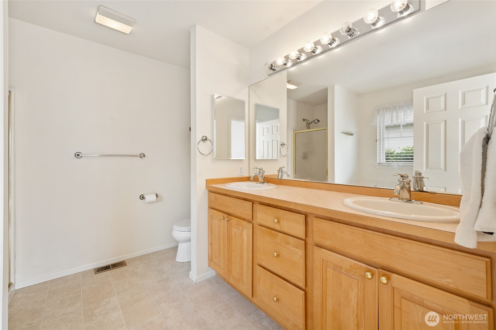 1138 Lopez Ln Property Photo 22