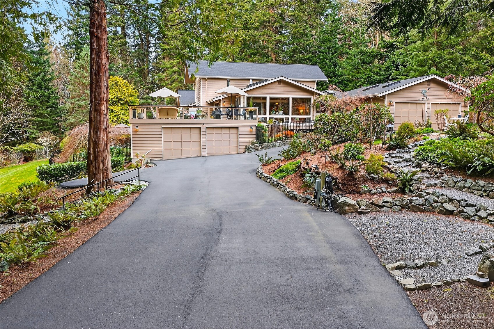 4141 Edith Point Road Property Photo 12