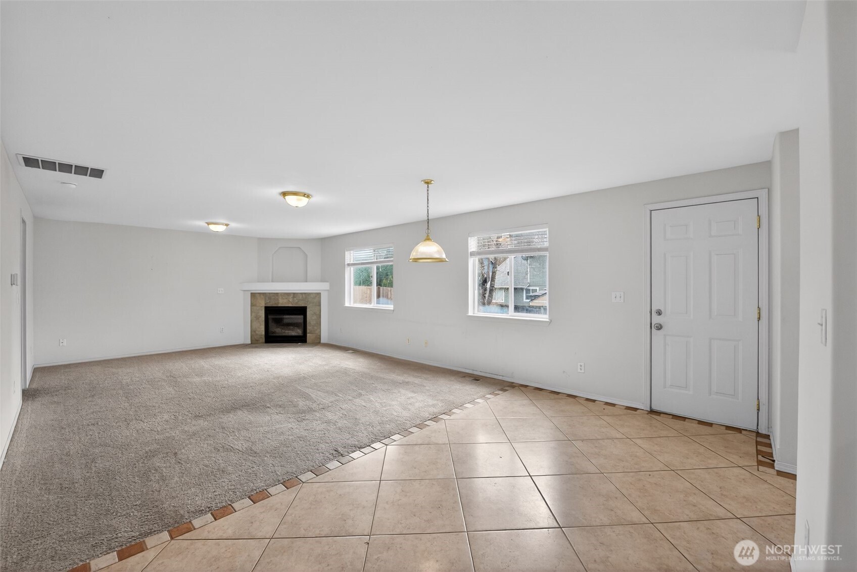 8402 147th St Court Property Photo 6