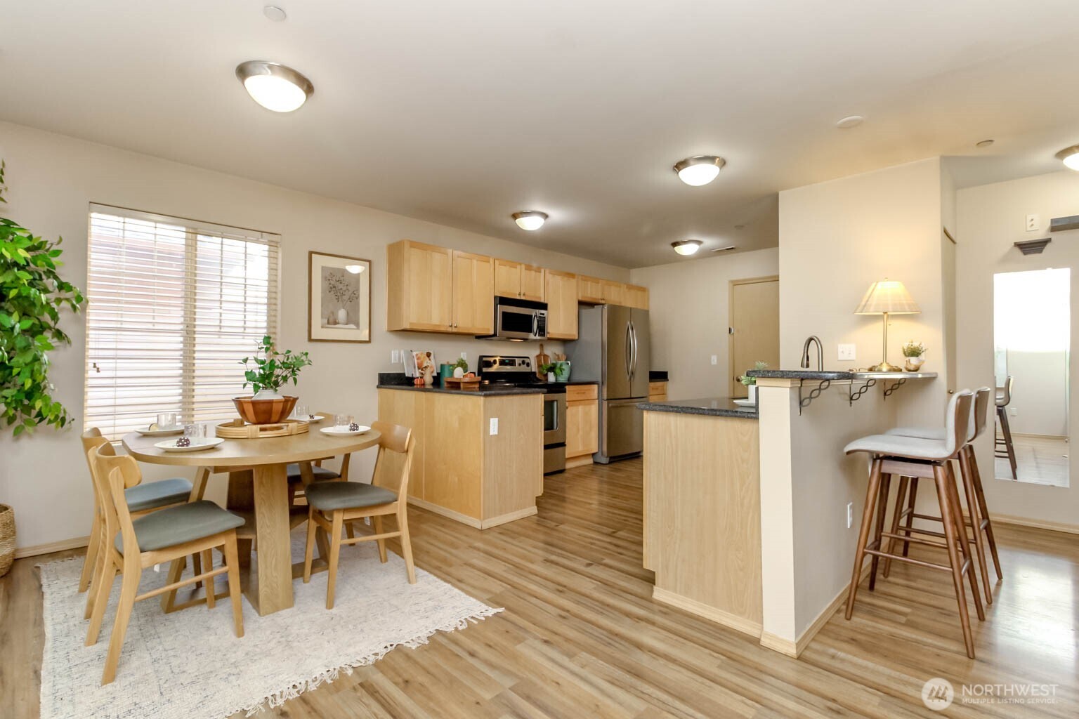 1239 Evans Court Property Photo 6