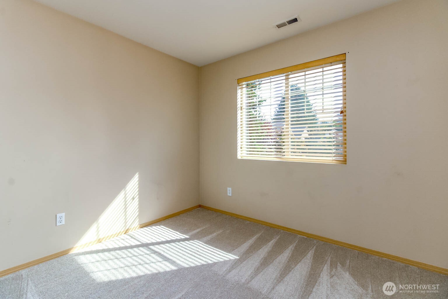 1239 Evans Court Property Photo 9