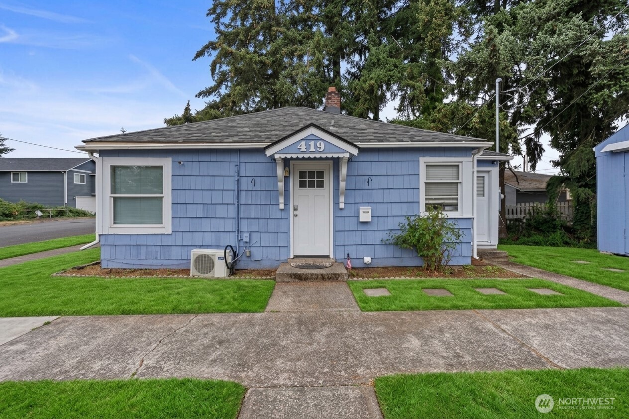 419 Yew Property Photo 1