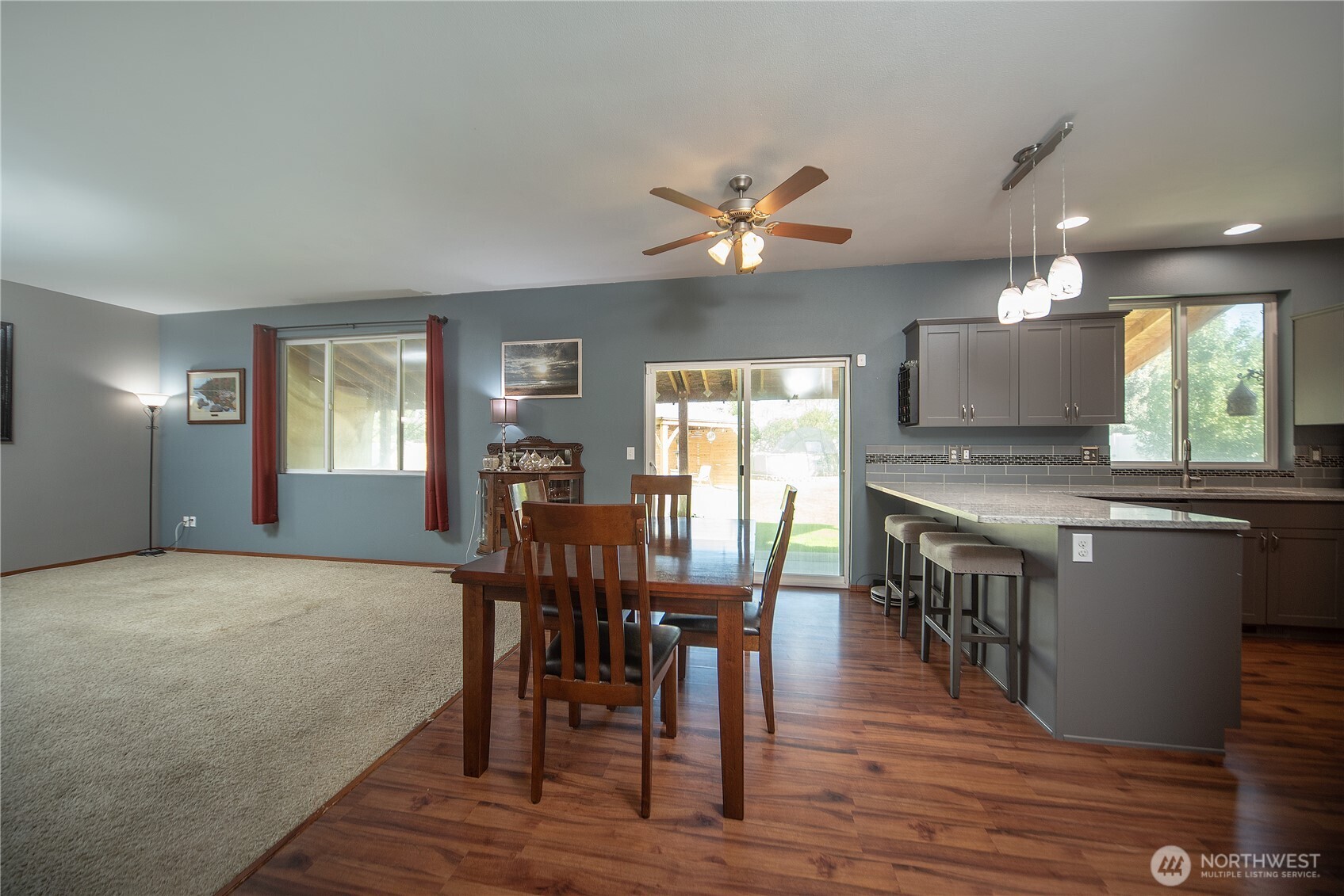 1511 E Seattle Avenue Property Photo 5