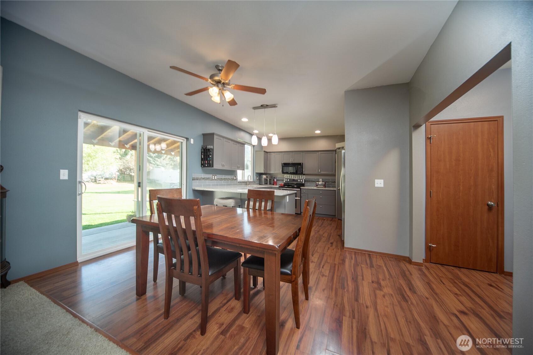 1511 E Seattle Avenue Property Photo 6