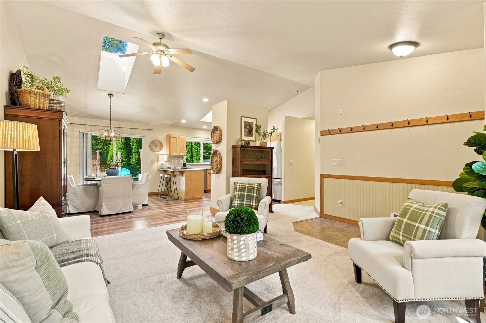 1666 Vine Maple Lane Property Photo 9