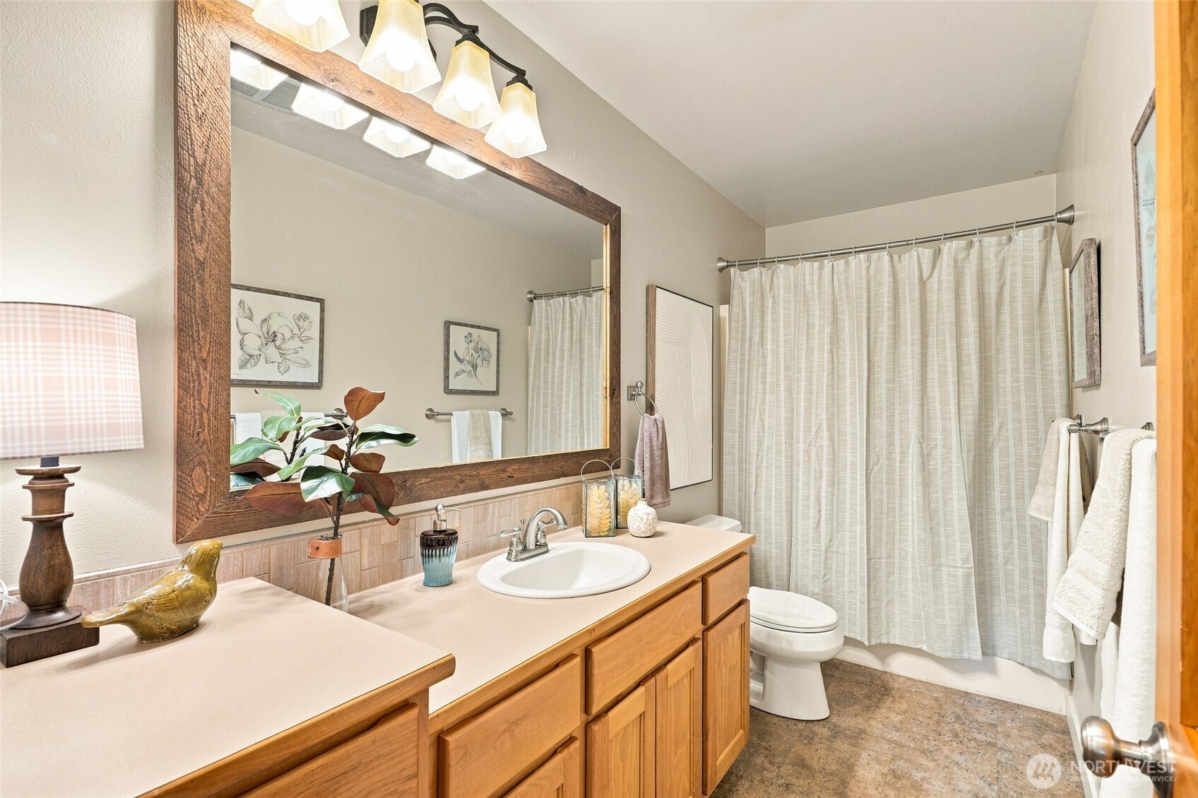 1666 Vine Maple Lane Property Photo 16