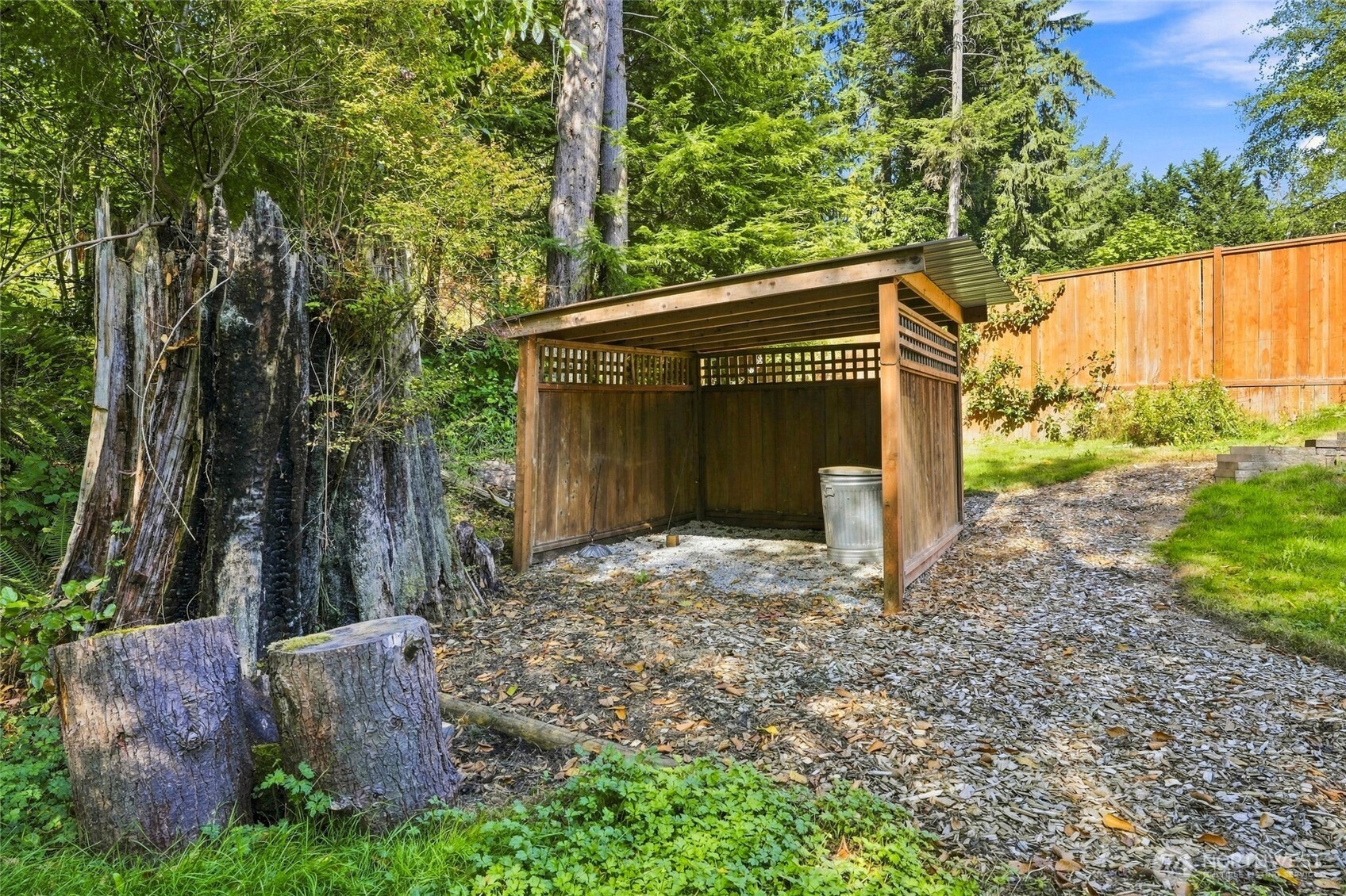 1666 Vine Maple Lane Property Photo 24