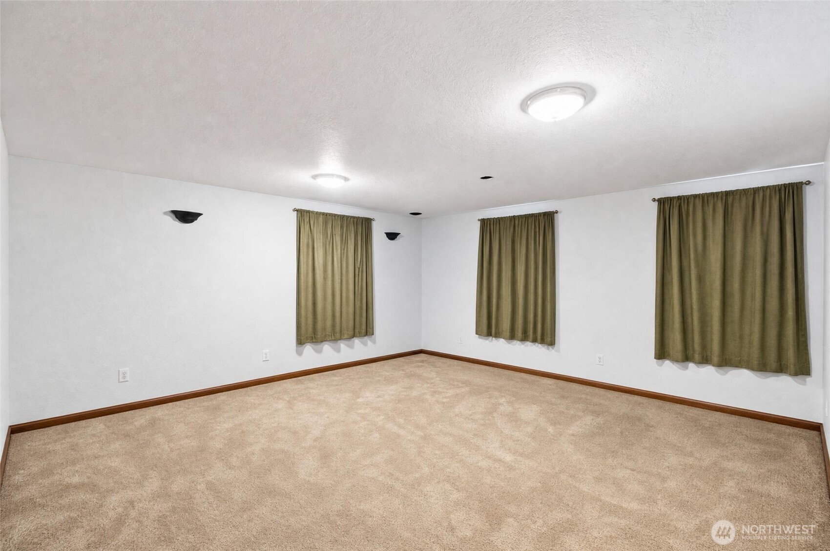 27131 52nd Avenue Property Photo 12