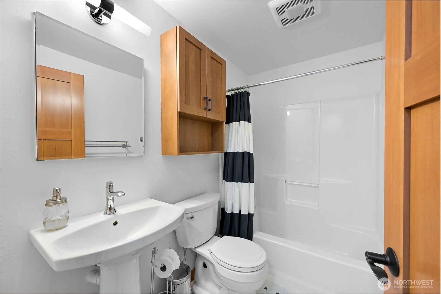 906 11th Street 4 Property Photo 29
