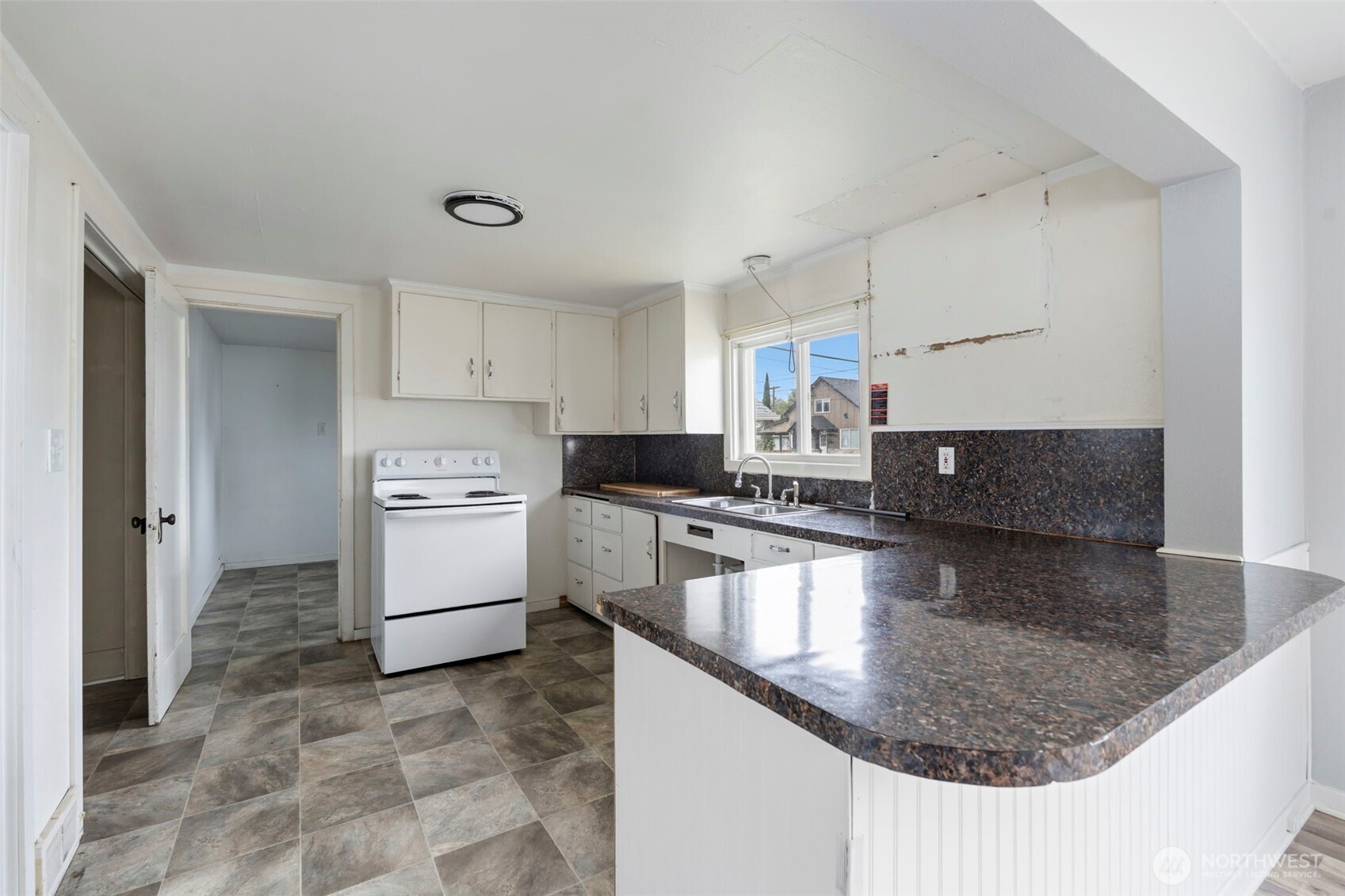 119 Sw Cascade Avenue Property Photo 12