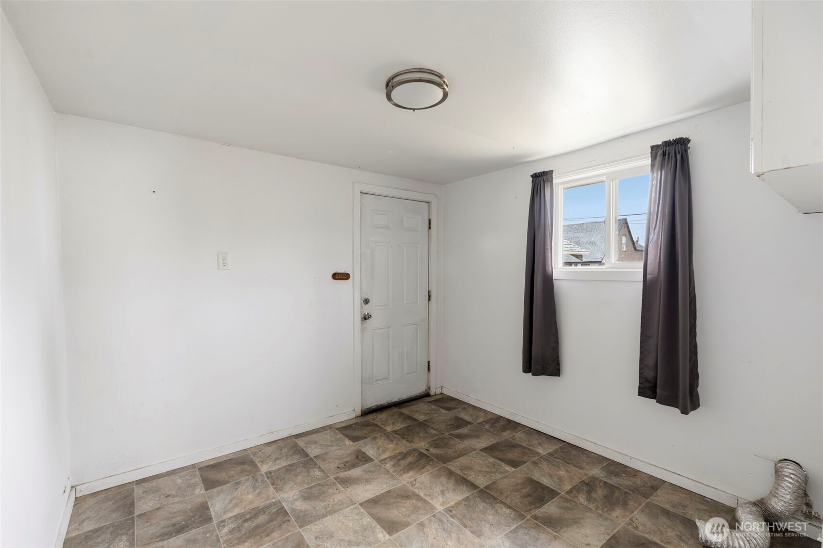 119 Sw Cascade Avenue Property Photo 16